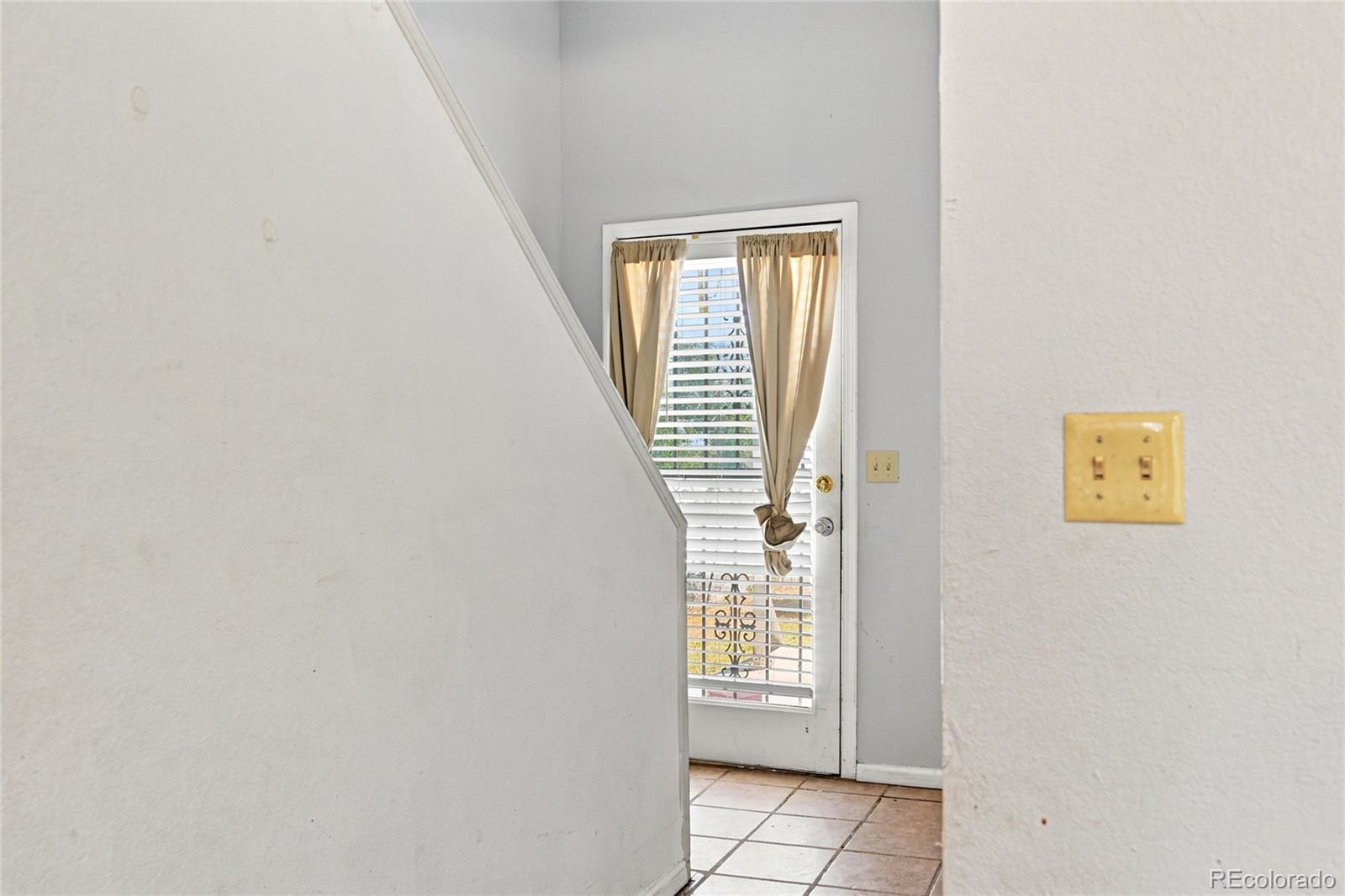 MLS Image #19 for 931 s utica street,denver, Colorado