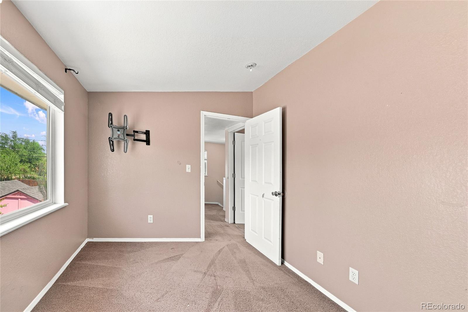MLS Image #22 for 931 s utica street,denver, Colorado