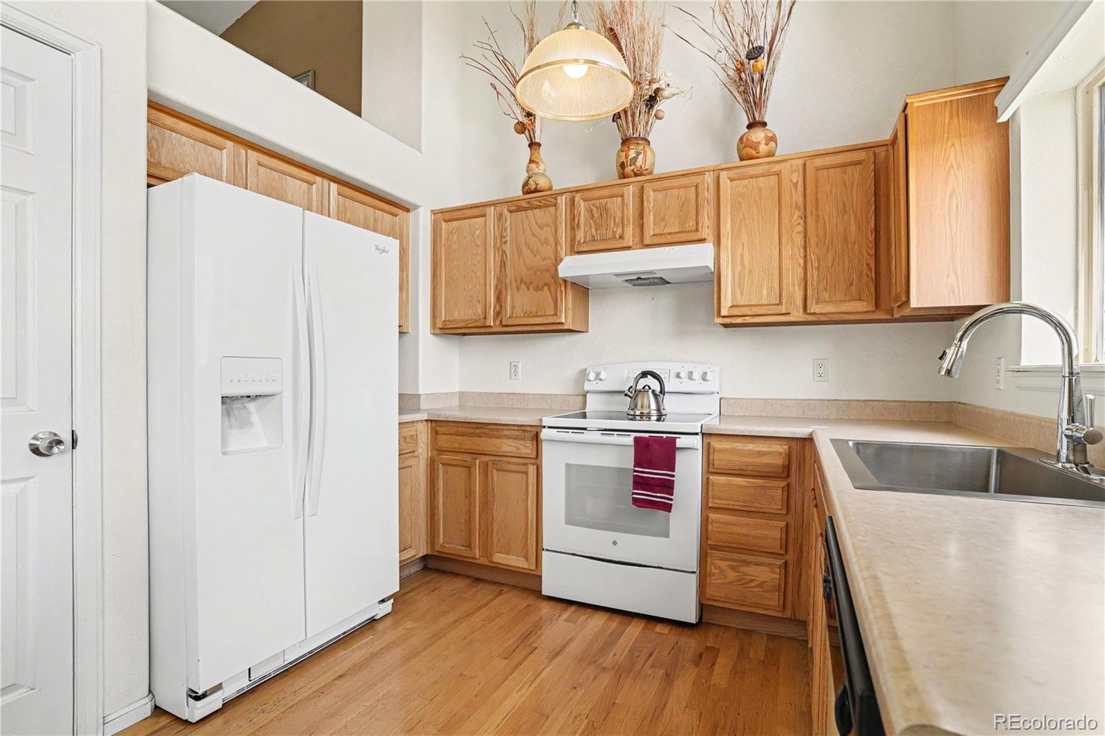 MLS Image #12 for 22398 e oxford drive,aurora, Colorado