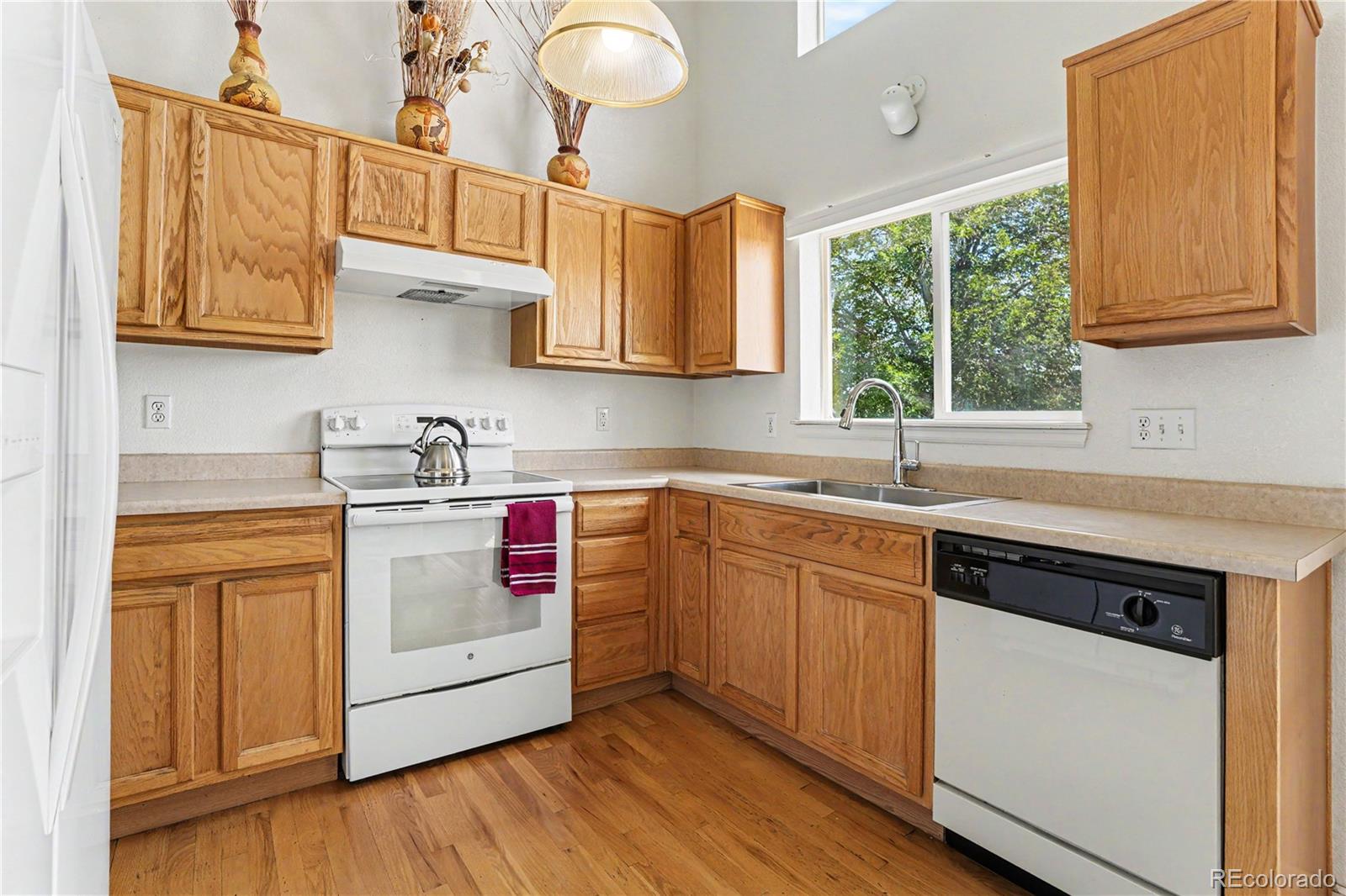 MLS Image #13 for 22398 e oxford drive,aurora, Colorado