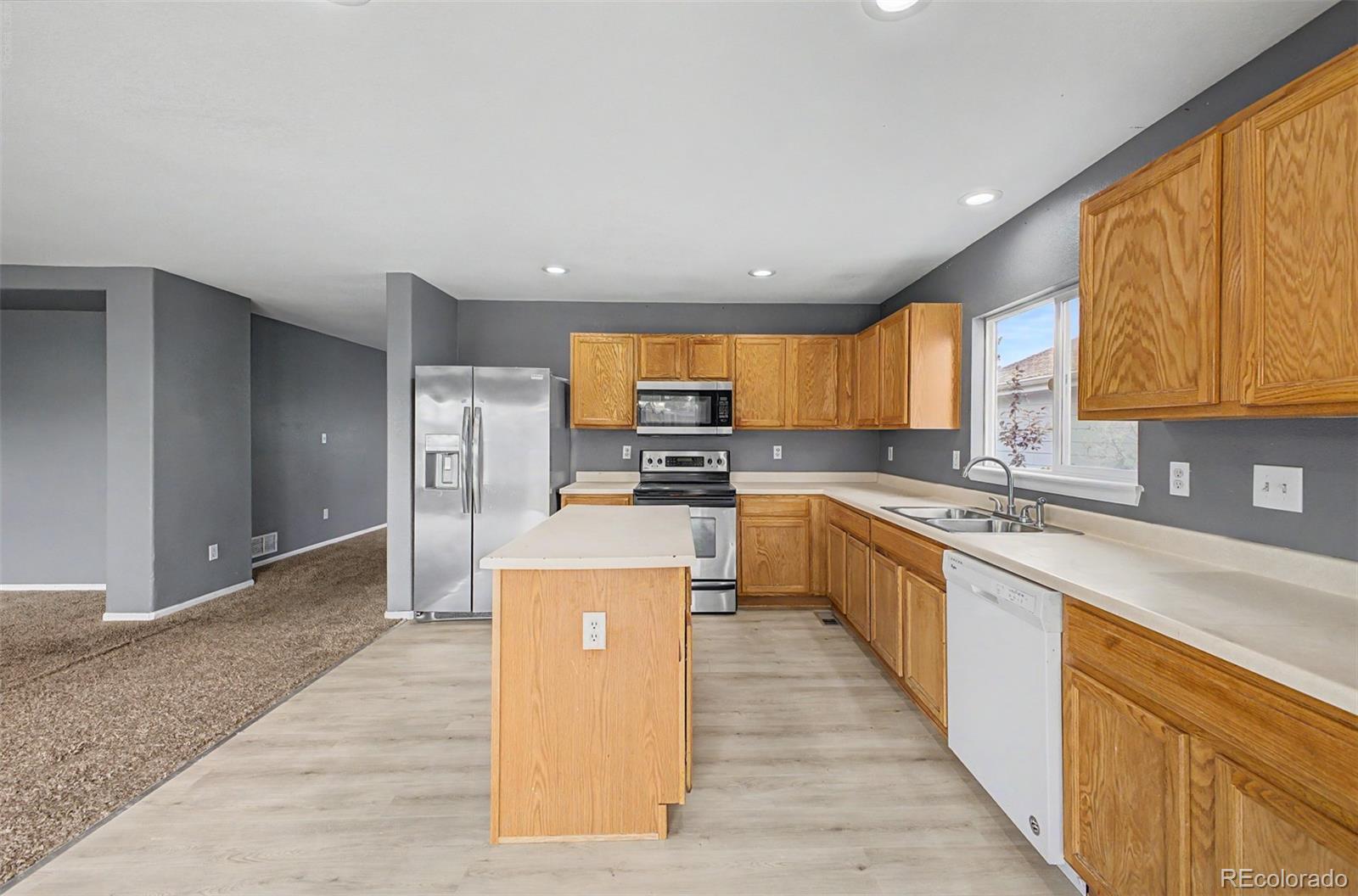 MLS Image #12 for 15372 e 100th court,commerce city, Colorado