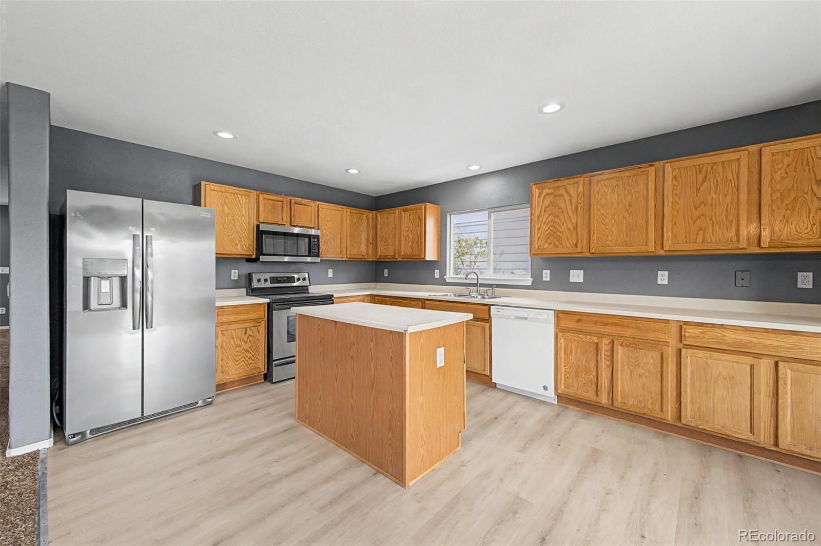 MLS Image #13 for 15372 e 100th court,commerce city, Colorado