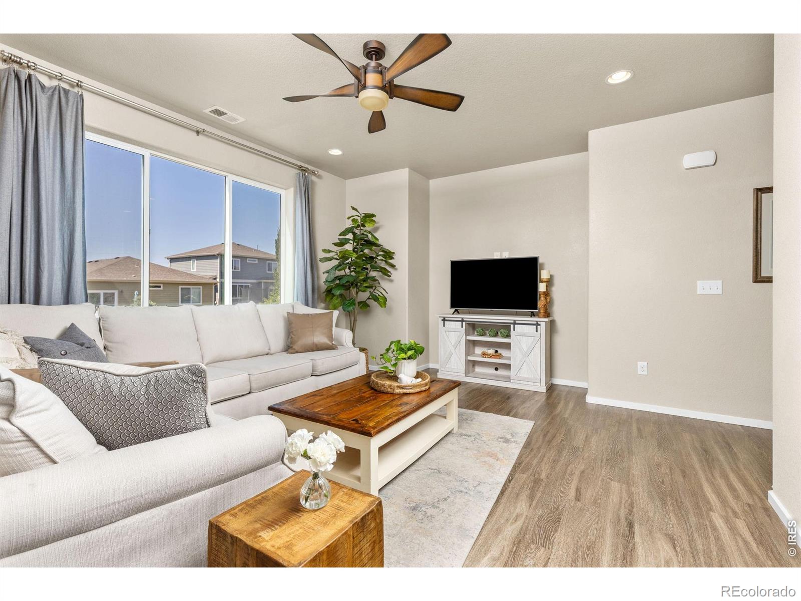 MLS Image #10 for 3118  carney street,loveland, Colorado