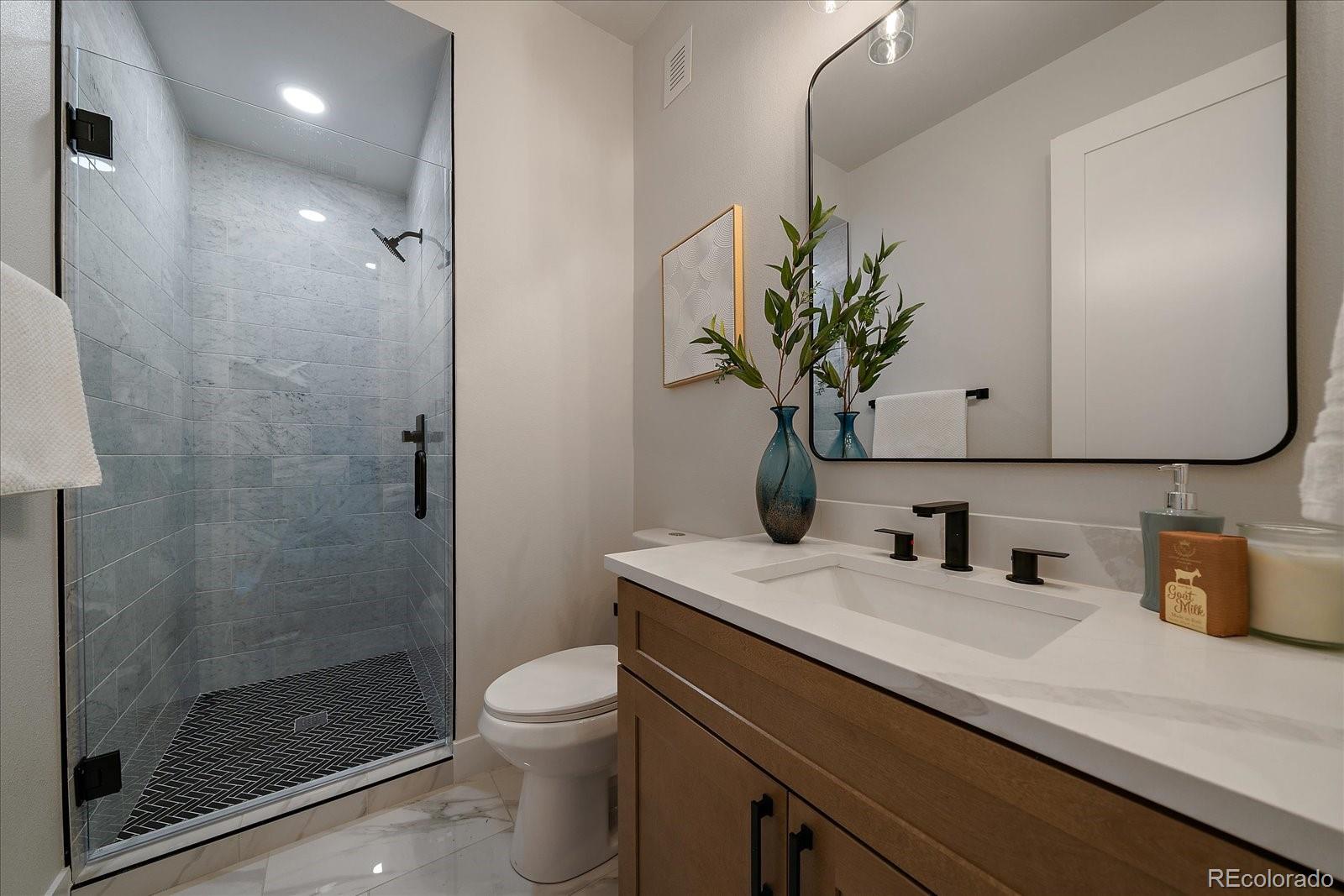 MLS Image #14 for 3565 s corona street,englewood, Colorado
