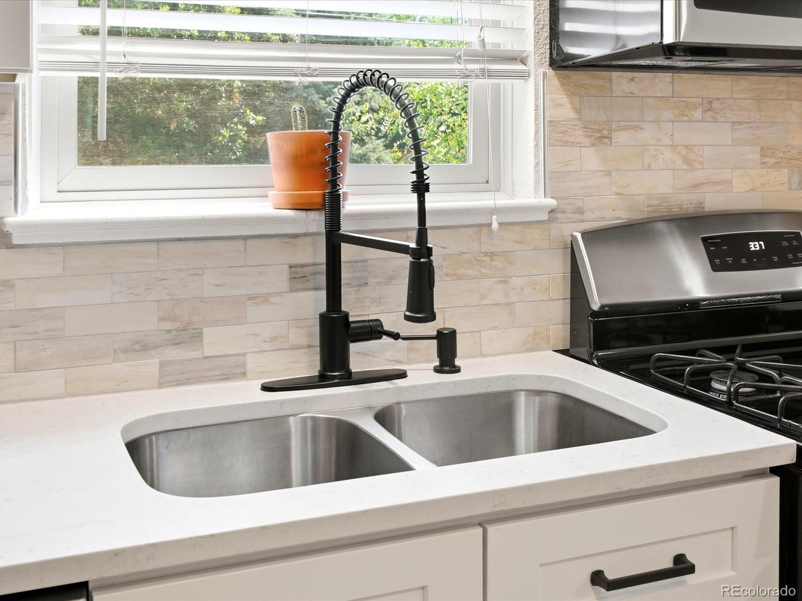 MLS Image #26 for 2343 n downing street,denver, Colorado