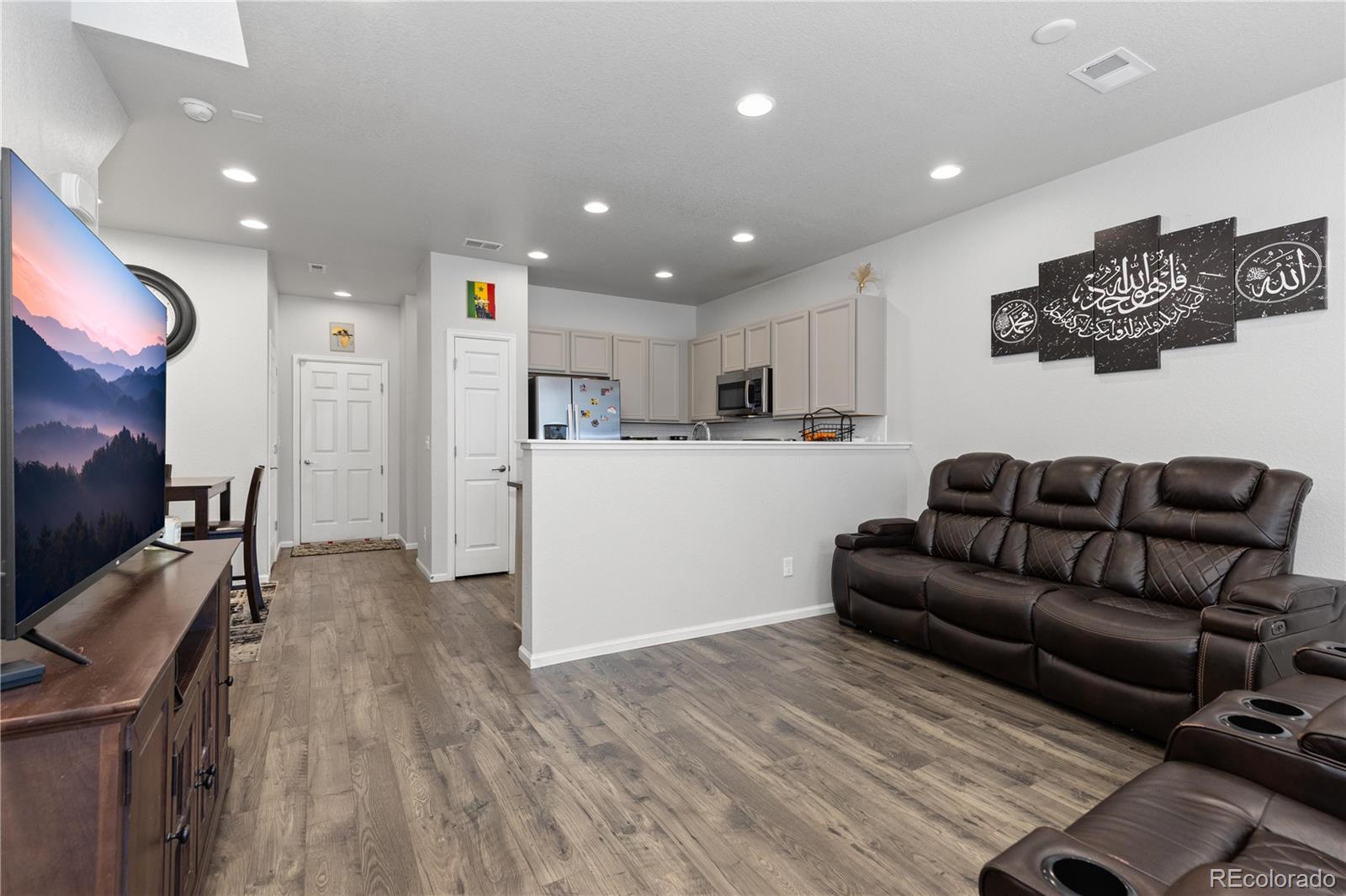 MLS Image #3 for 19231 e 65th avenue,denver, Colorado