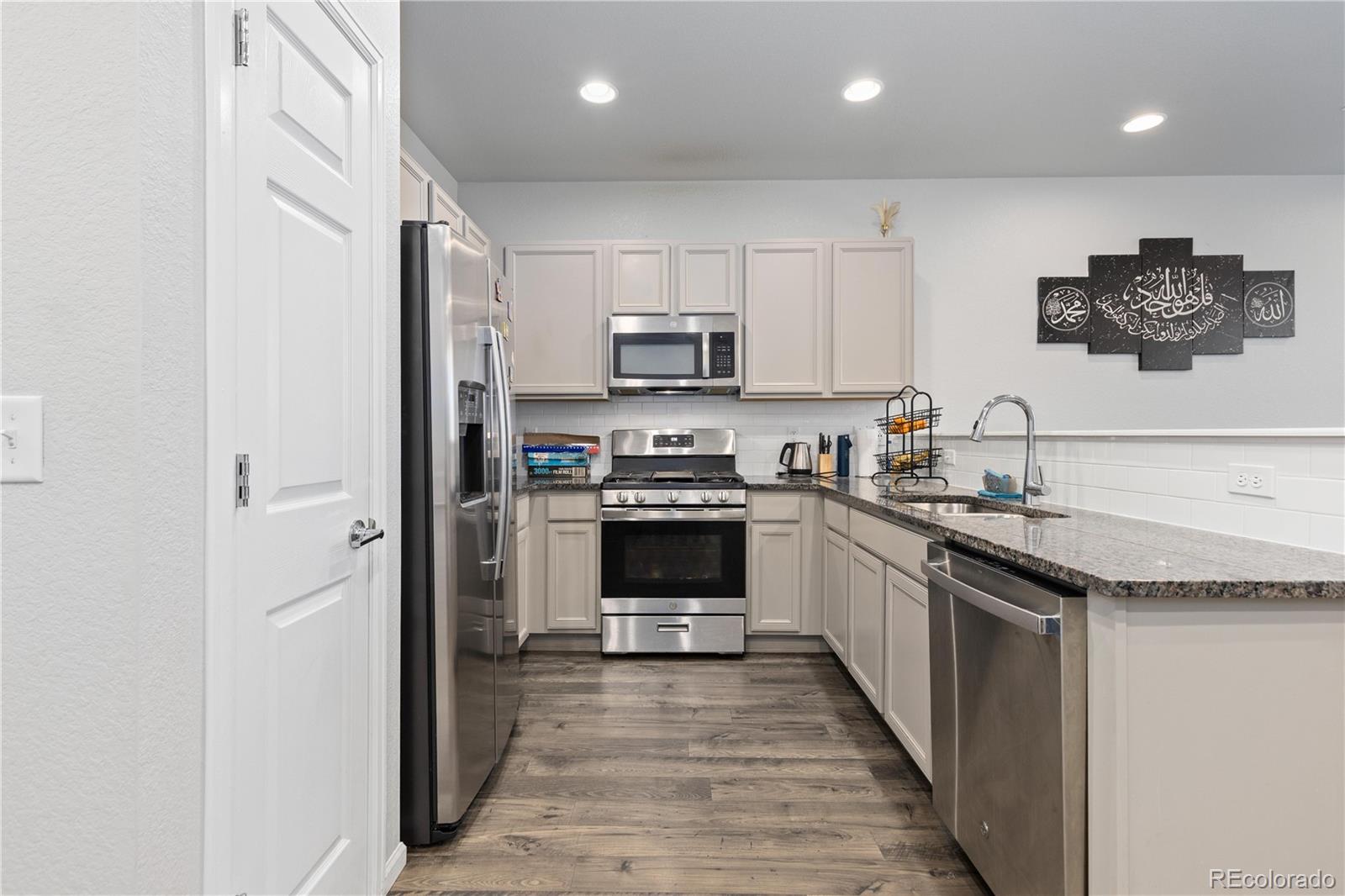 MLS Image #8 for 19231 e 65th avenue,denver, Colorado