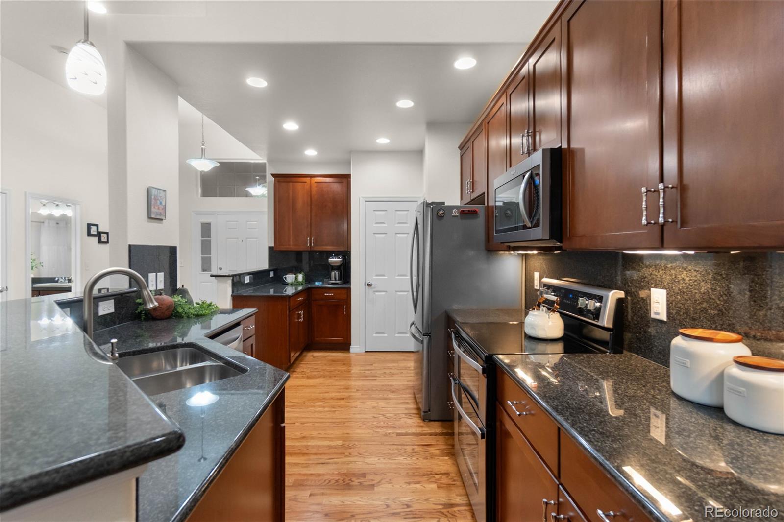 MLS Image #4 for 22241 e euclid drive,aurora, Colorado