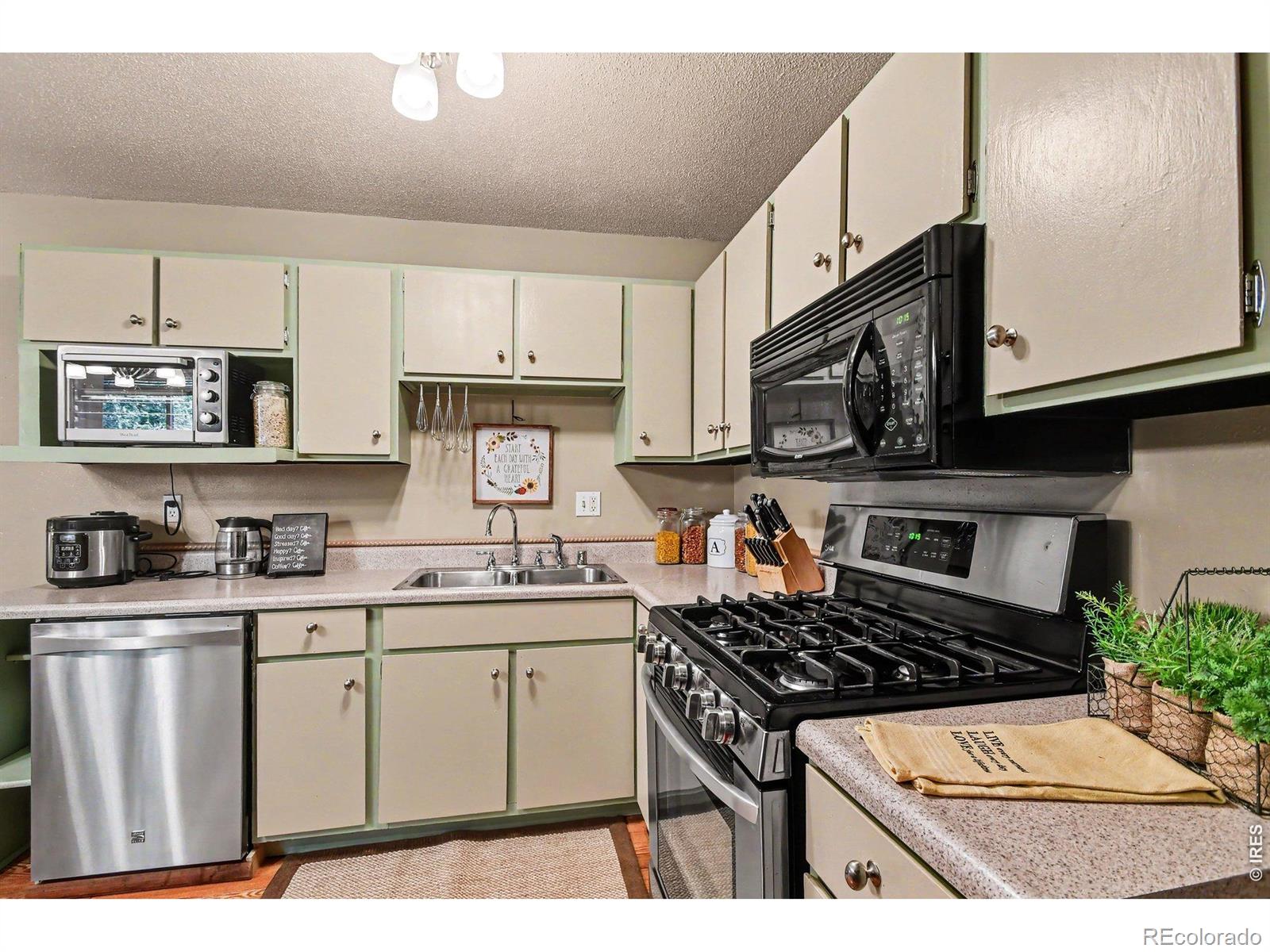 MLS Image #6 for 504  12th street,gilcrest, Colorado