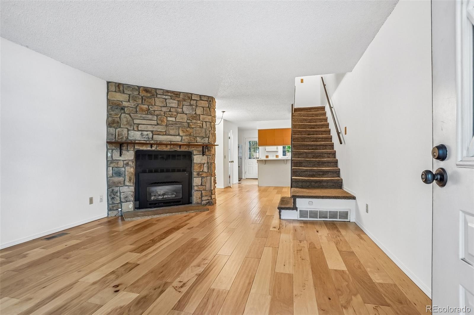 MLS Image #6 for 10212 w dartmouth avenue,denver, Colorado