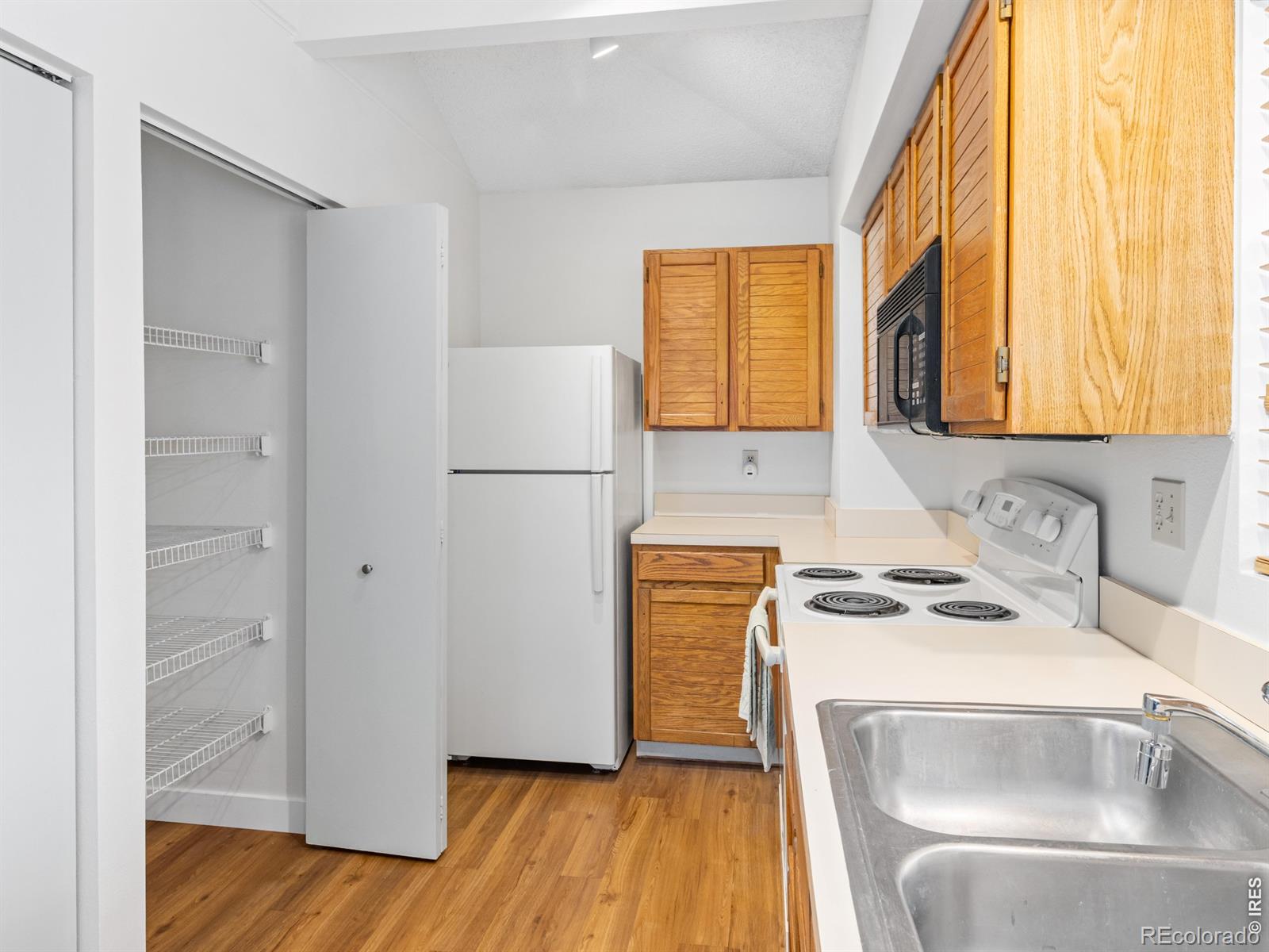 MLS Image #6 for 1010 s saint vrain avenue,estes park, Colorado
