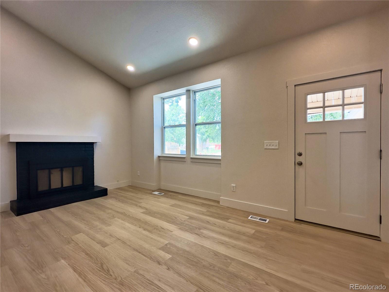 MLS Image #2 for 5128  columbus way,denver, Colorado