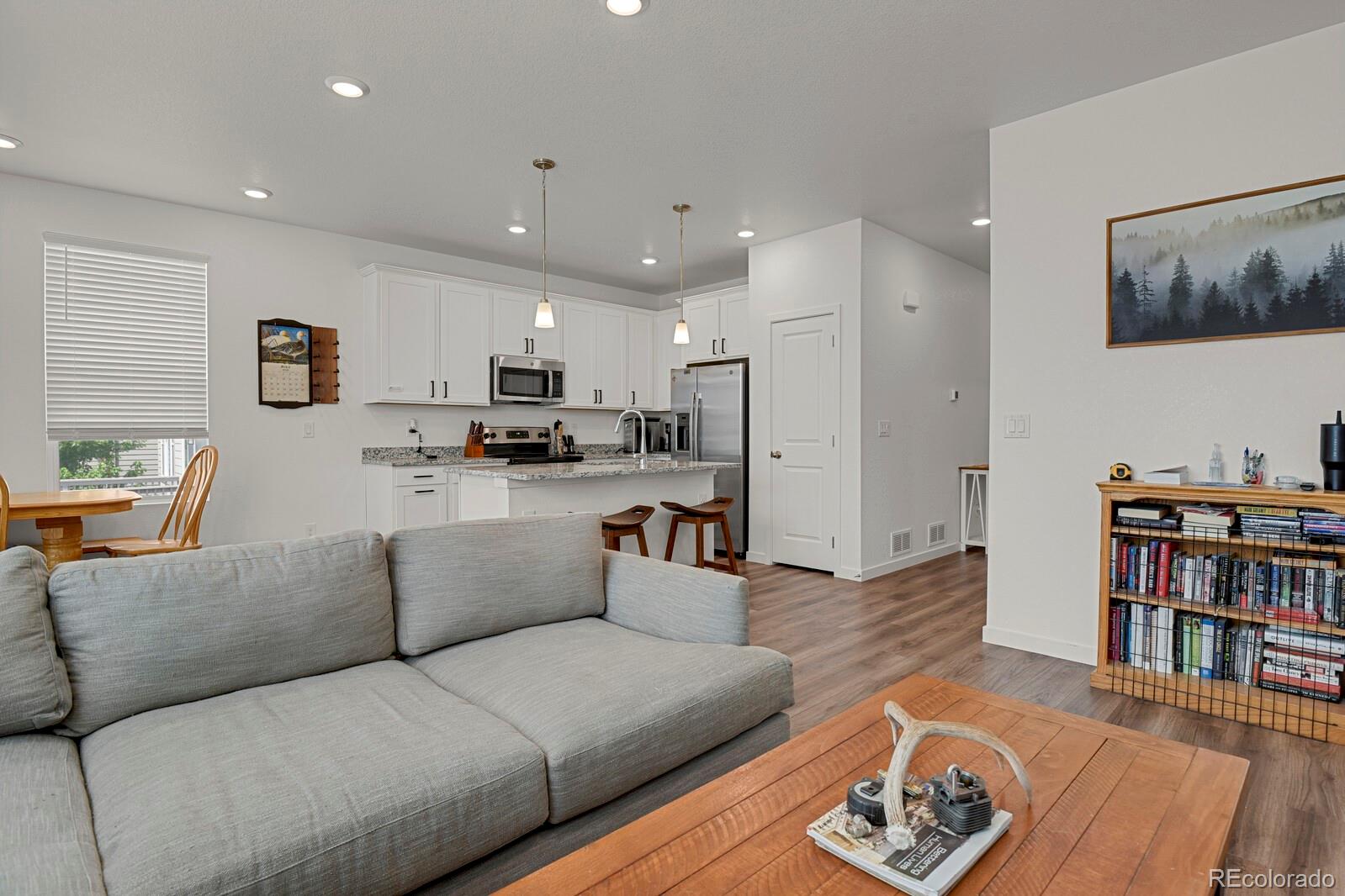 MLS Image #16 for 991  horsetail loop,elizabeth, Colorado