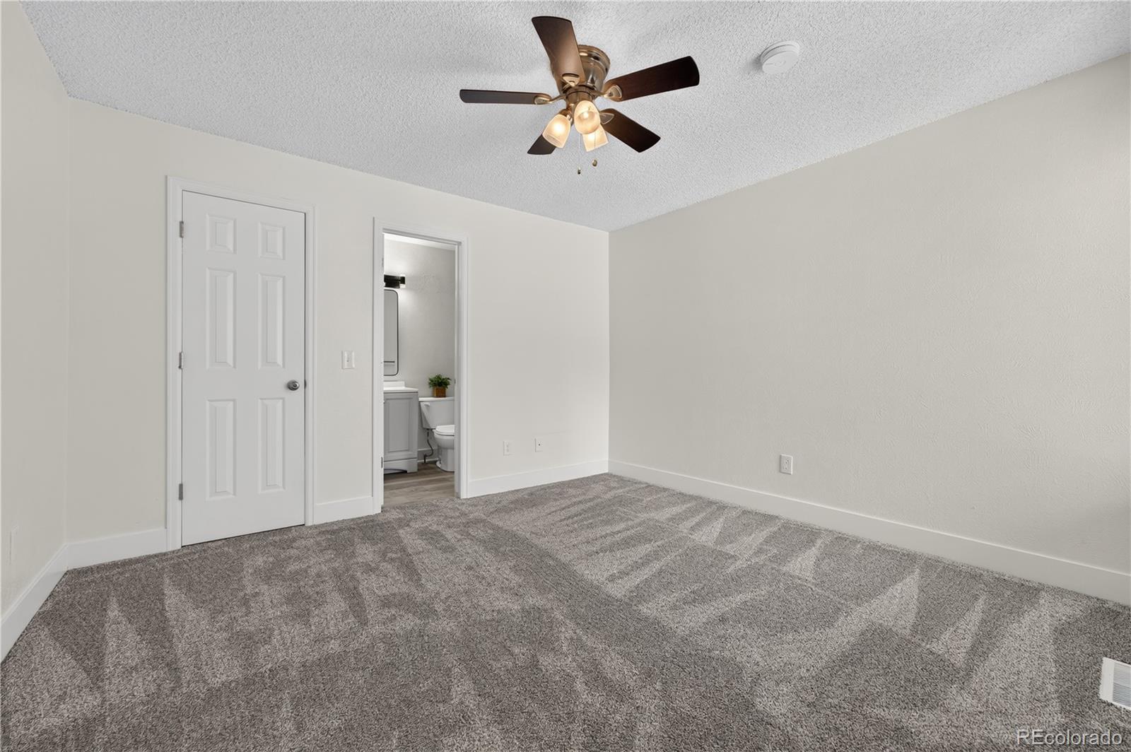 MLS Image #14 for 13884 e lehigh avenue a,aurora, Colorado