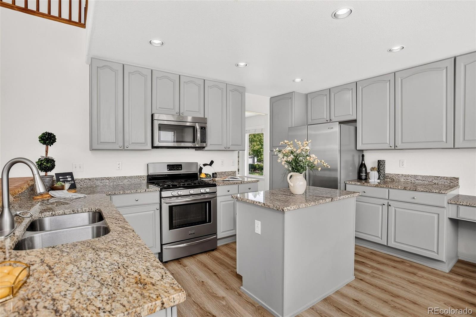 MLS Image #11 for 9234 w hinsdale place,littleton, Colorado