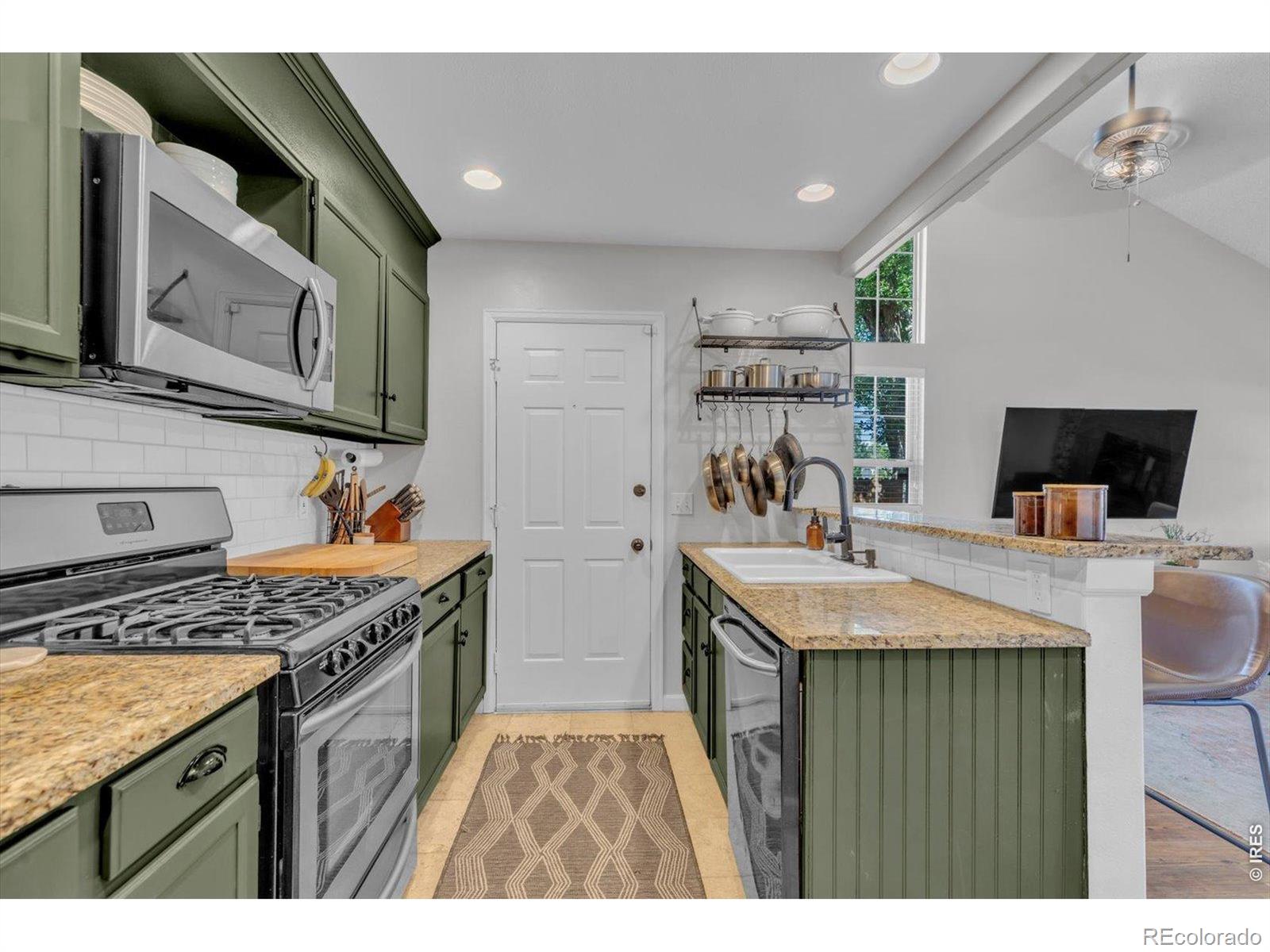 MLS Image #12 for 8350 w 87th drive,arvada, Colorado