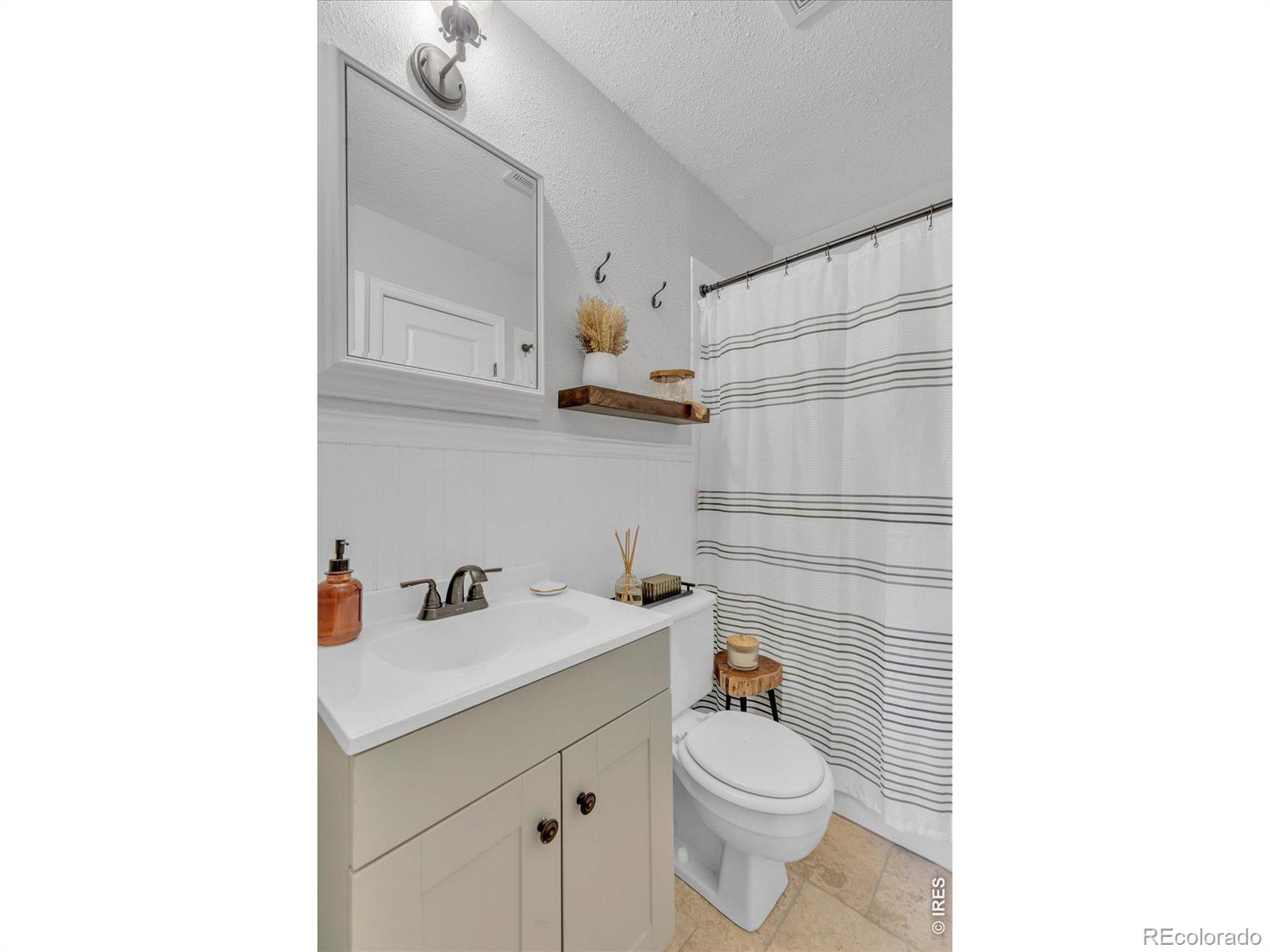 MLS Image #15 for 8350 w 87th drive,arvada, Colorado