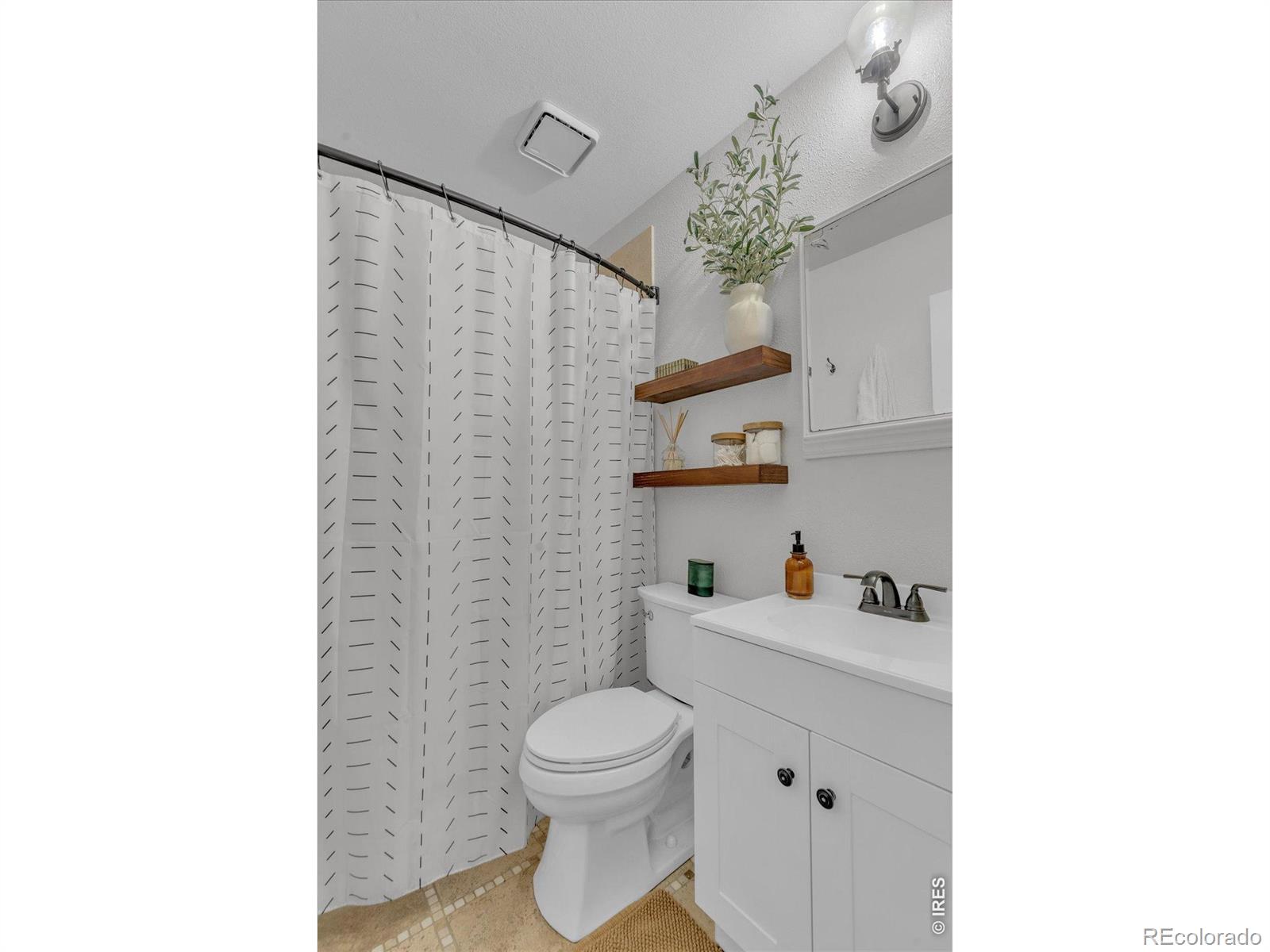 MLS Image #18 for 8350 w 87th drive,arvada, Colorado
