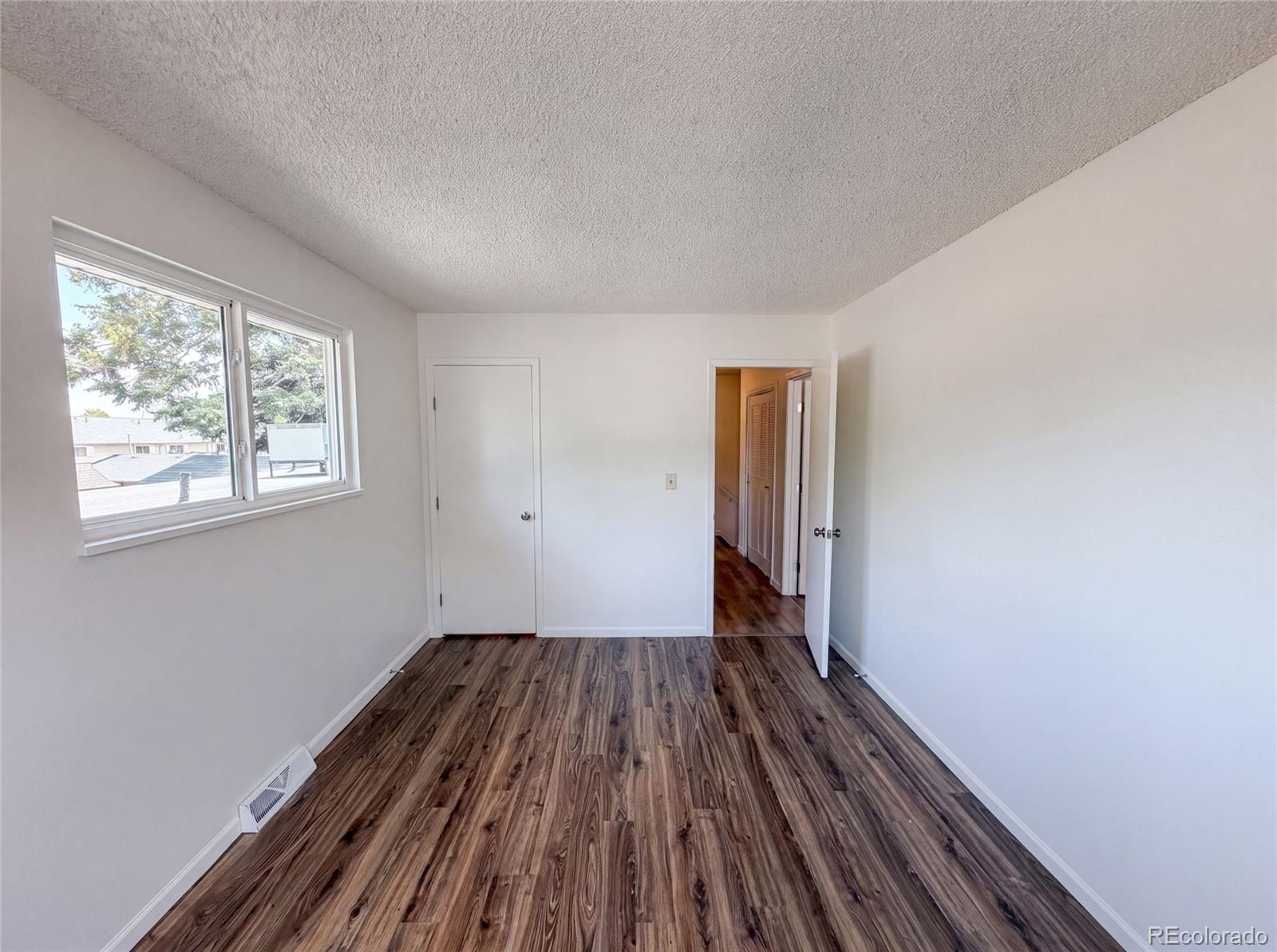 MLS Image #11 for 9867  lane street,denver, Colorado