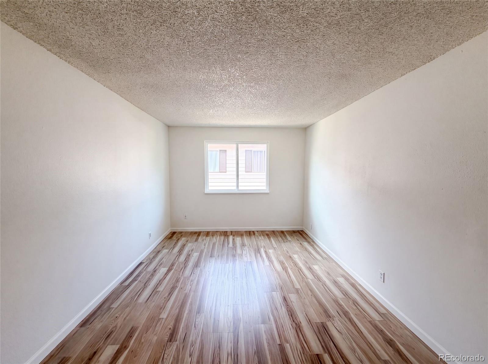 MLS Image #4 for 9867  lane street,denver, Colorado