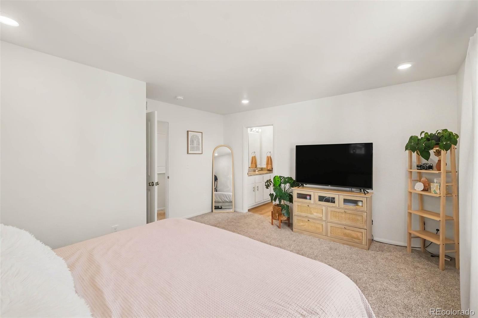 MLS Image #13 for 3512  streamwood drive,johnstown, Colorado