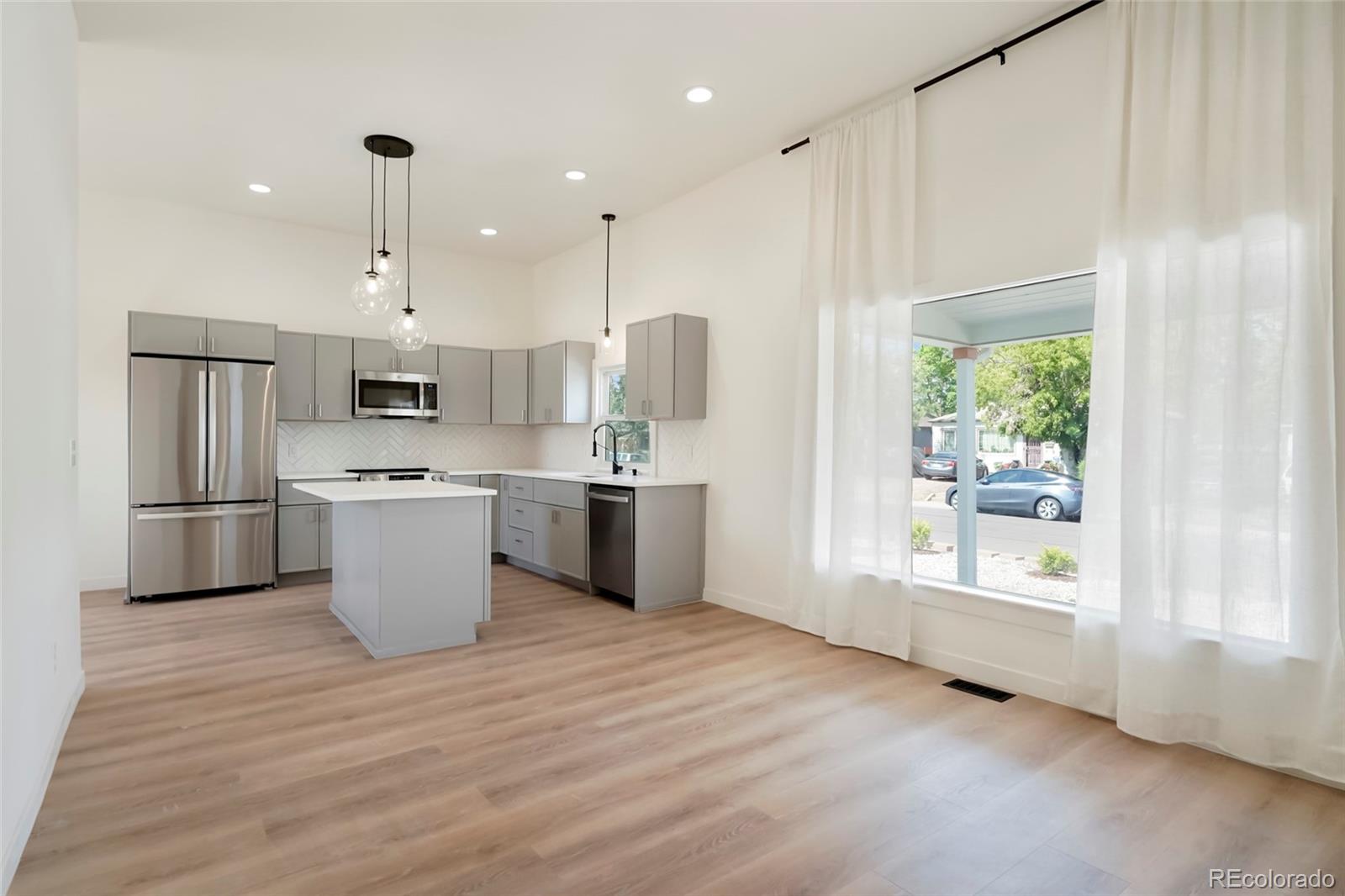 MLS Image #10 for 4736  clayton street,denver, Colorado
