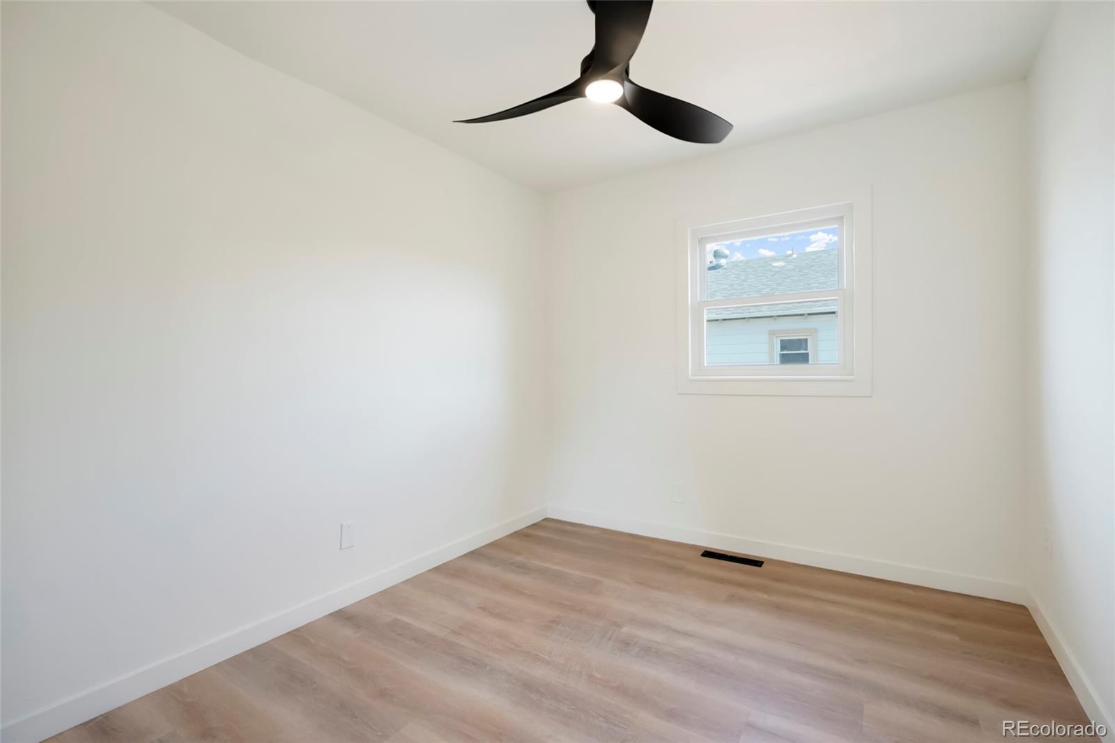 MLS Image #18 for 4736  clayton street,denver, Colorado