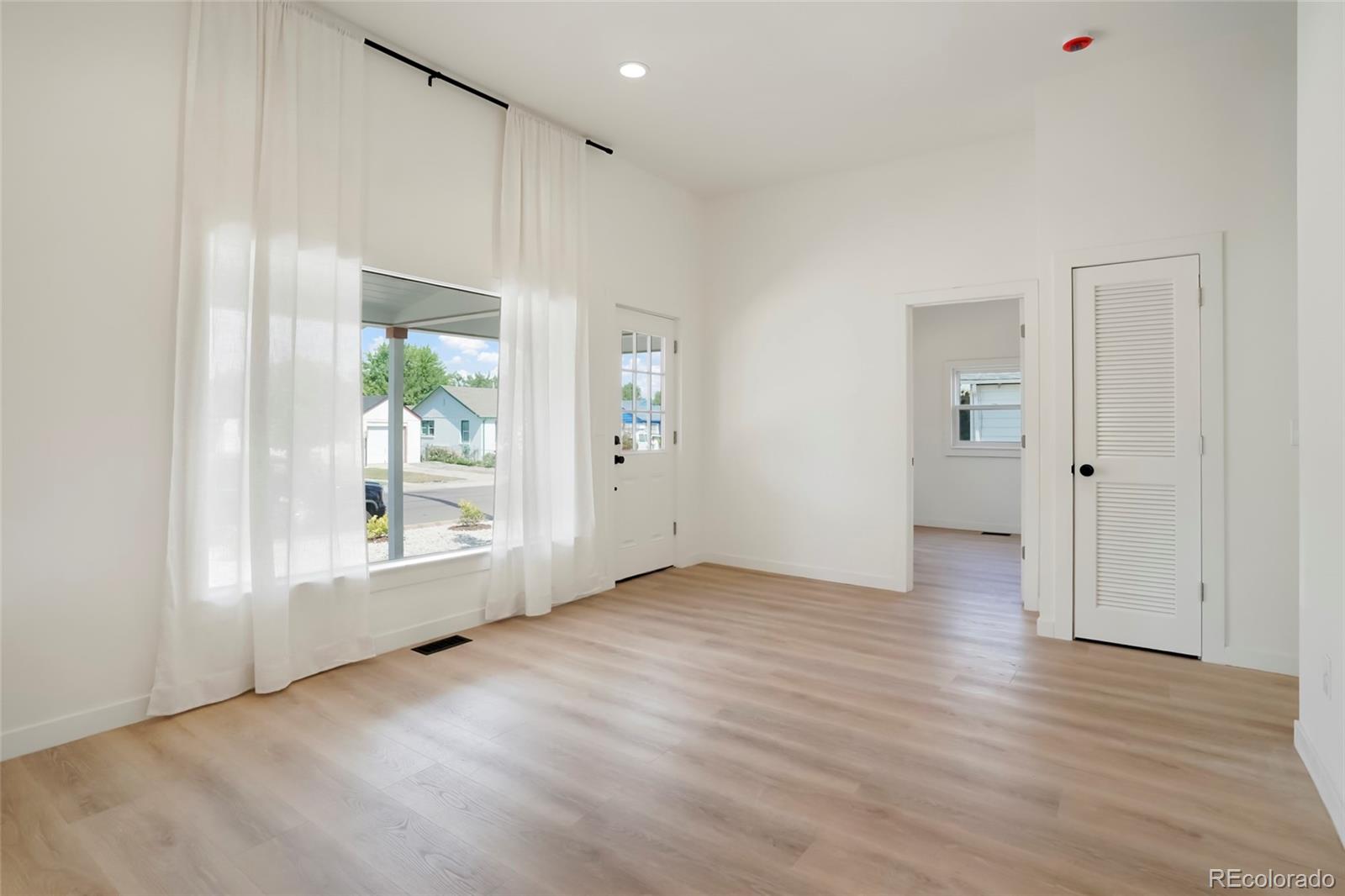 MLS Image #8 for 4736  clayton street,denver, Colorado