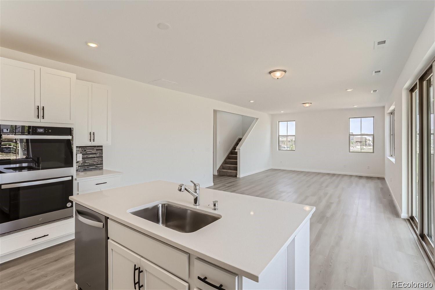 MLS Image #3 for 170 s vandriver way,aurora, Colorado