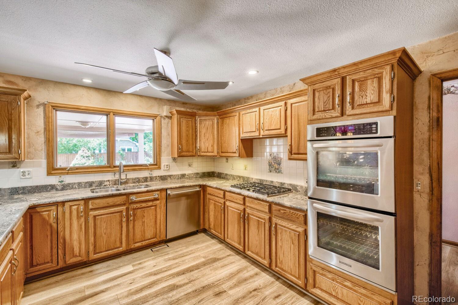 MLS Image #9 for 15956 e crestridge circle,aurora, Colorado