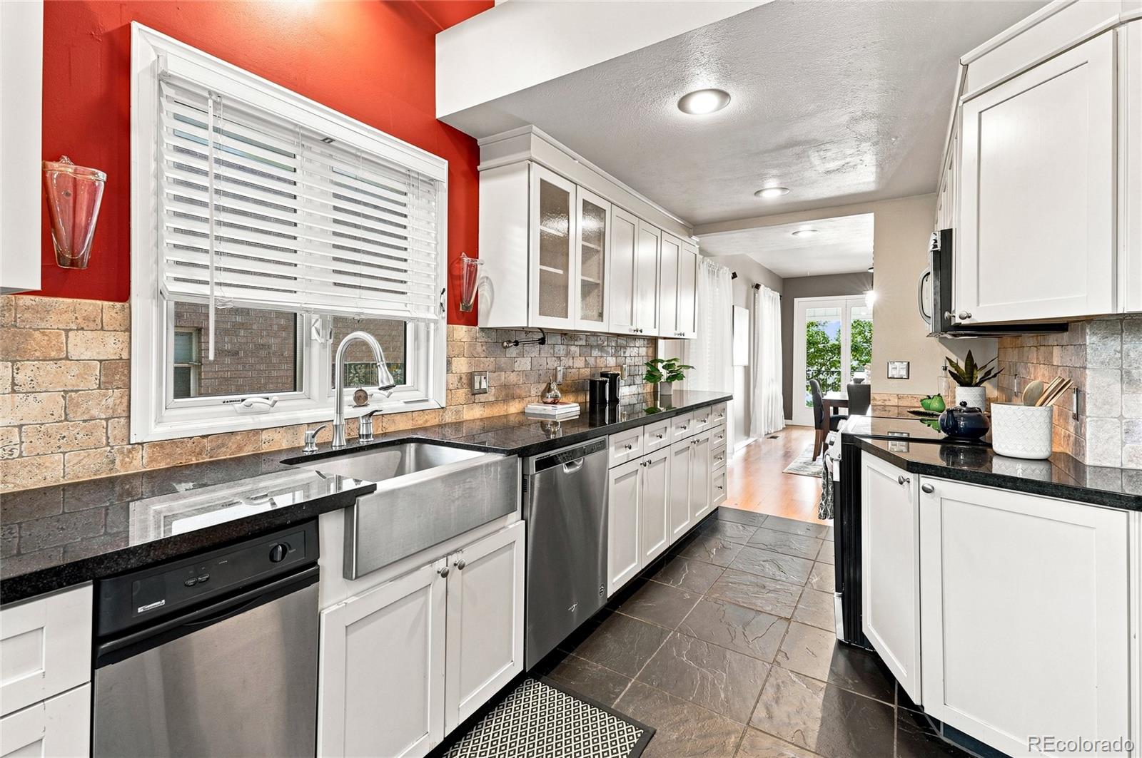 MLS Image #14 for 690 n pennsylvania street,denver, Colorado