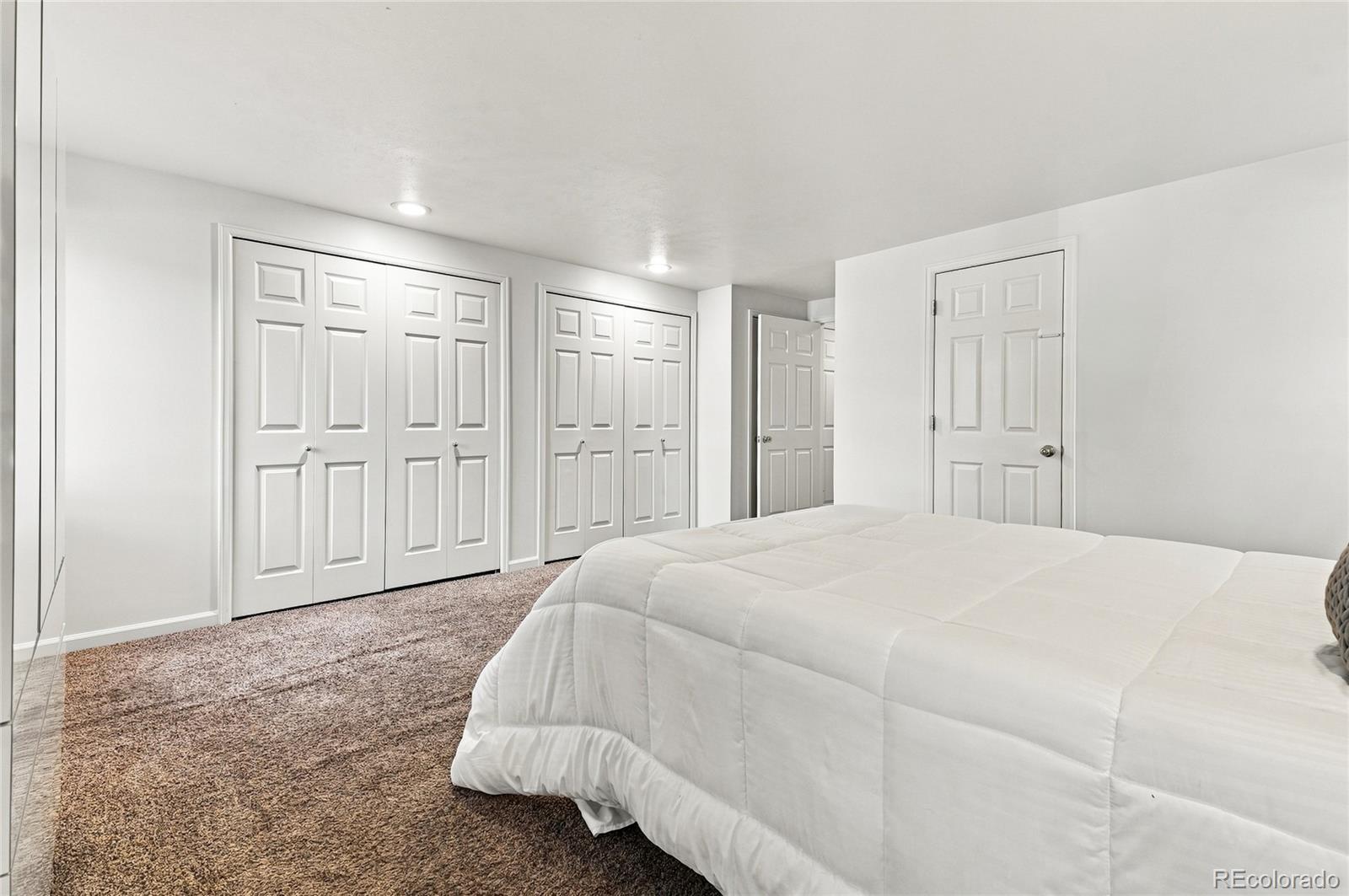 MLS Image #33 for 690 n pennsylvania street,denver, Colorado