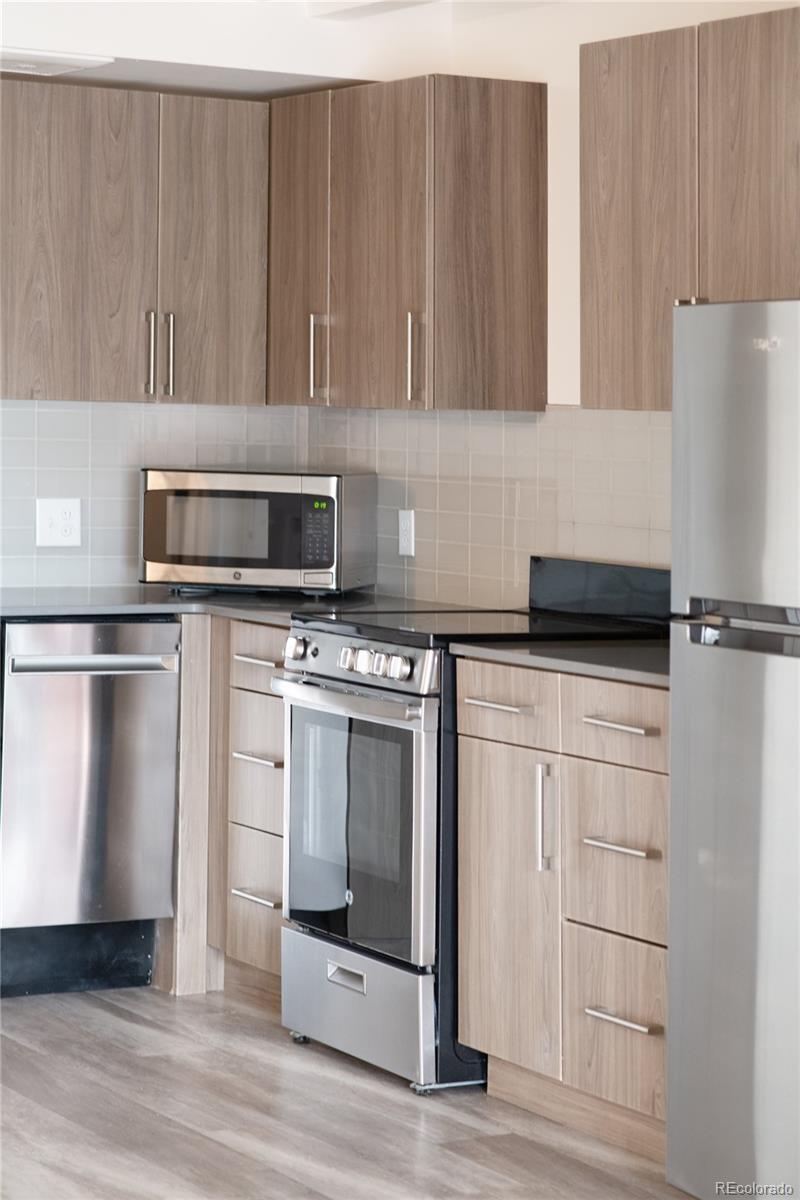 MLS Image #5 for 1495  vrain street,denver, Colorado