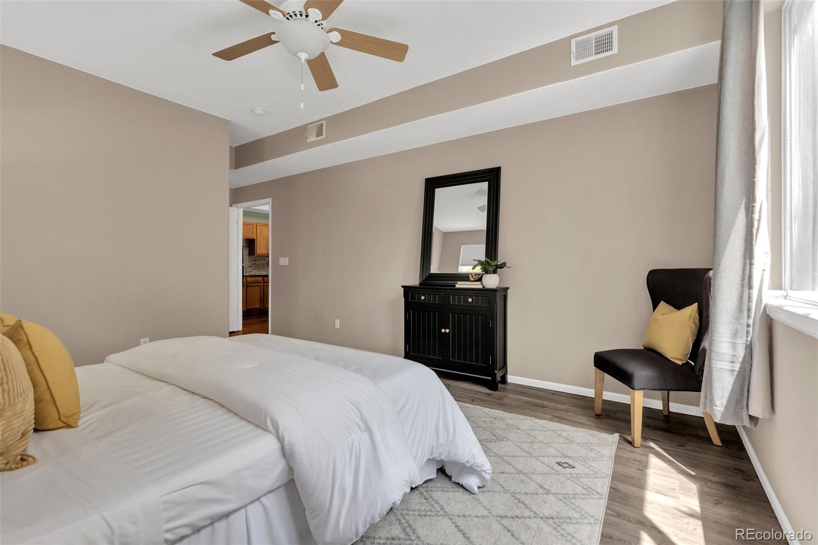 MLS Image #15 for 7111 s wenatchee way,aurora, Colorado