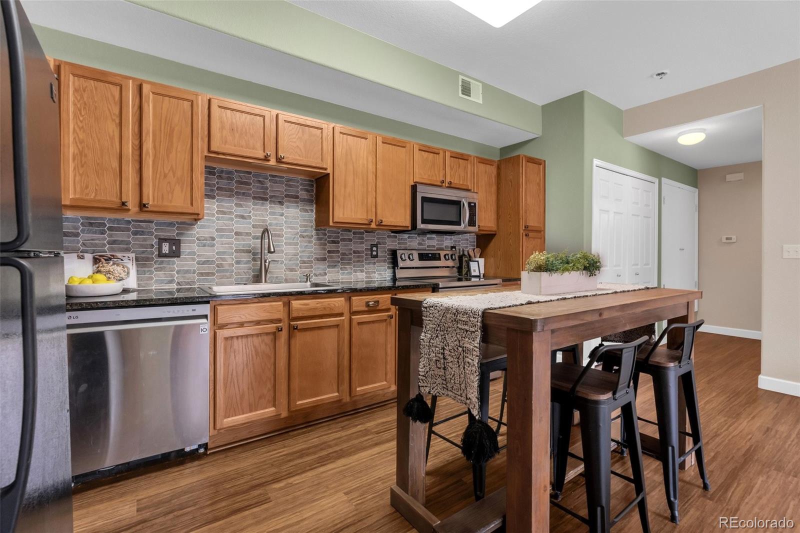 MLS Image #8 for 7111 s wenatchee way,aurora, Colorado