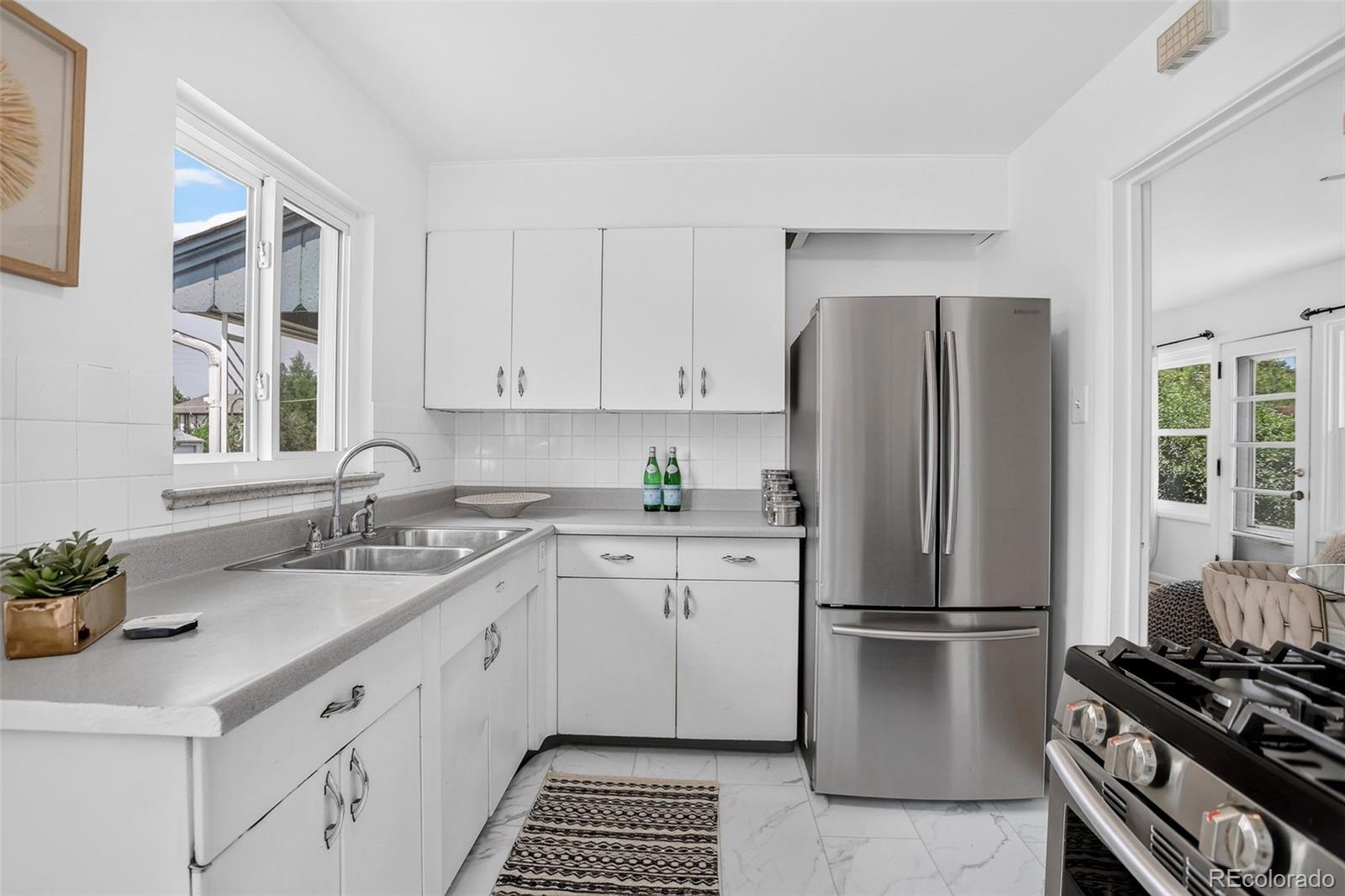 MLS Image #7 for 2716 s madison street,denver, Colorado