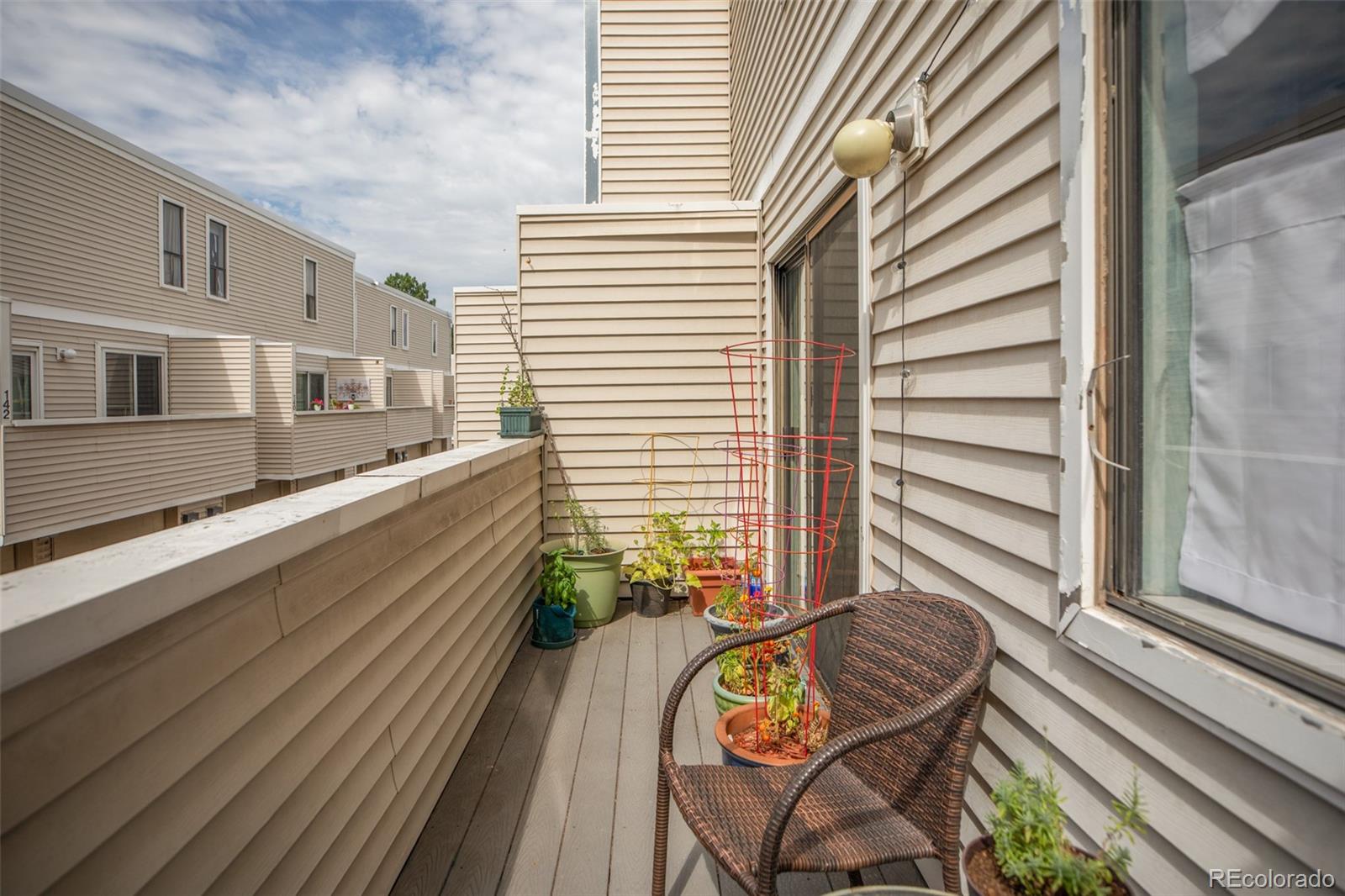 MLS Image #11 for 1050 s monaco street parkway,denver, Colorado