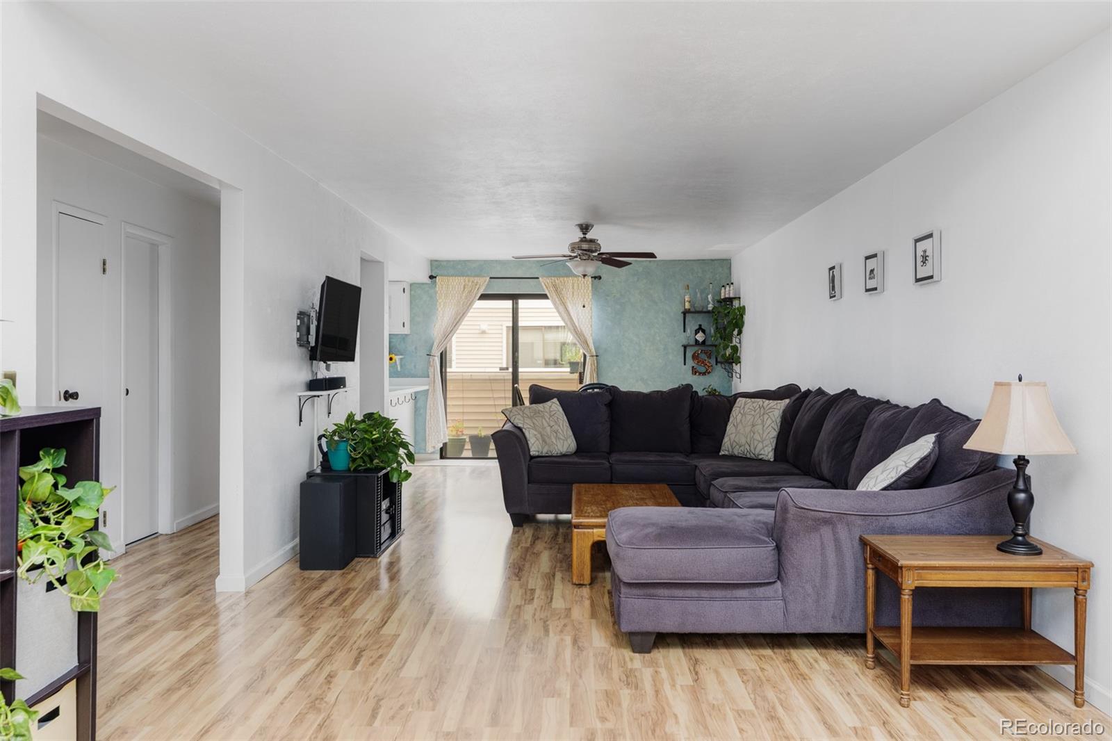 MLS Image #6 for 1050 s monaco street parkway,denver, Colorado