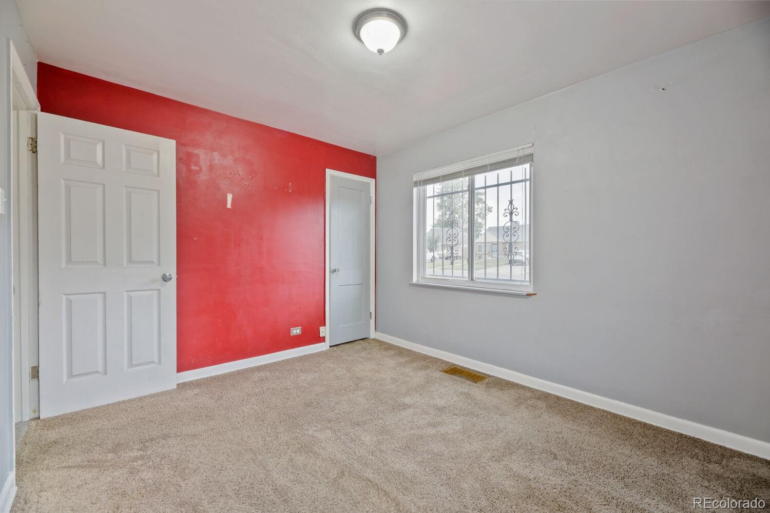 MLS Image #11 for 816 s dale court,denver, Colorado