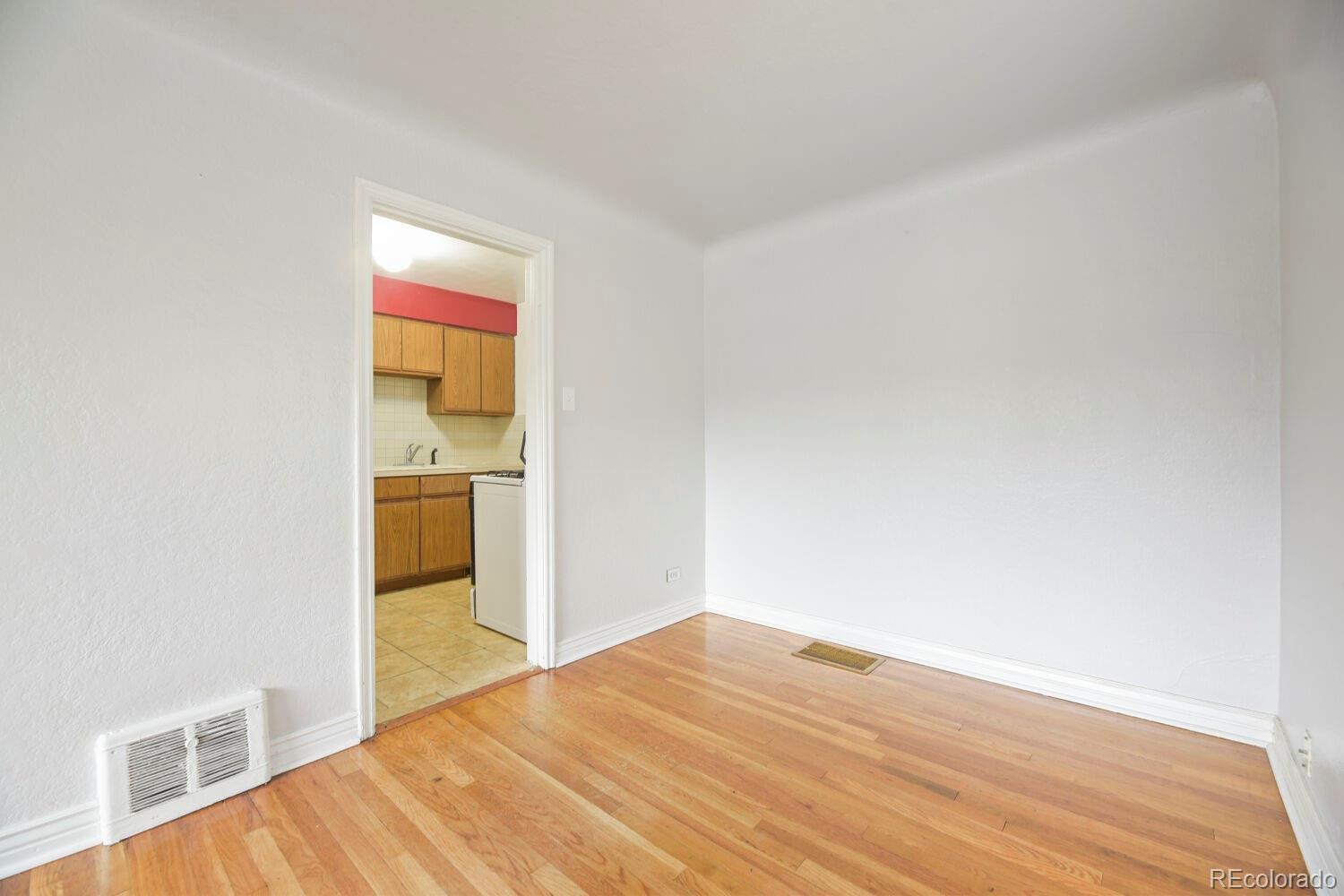 MLS Image #5 for 816 s dale court,denver, Colorado