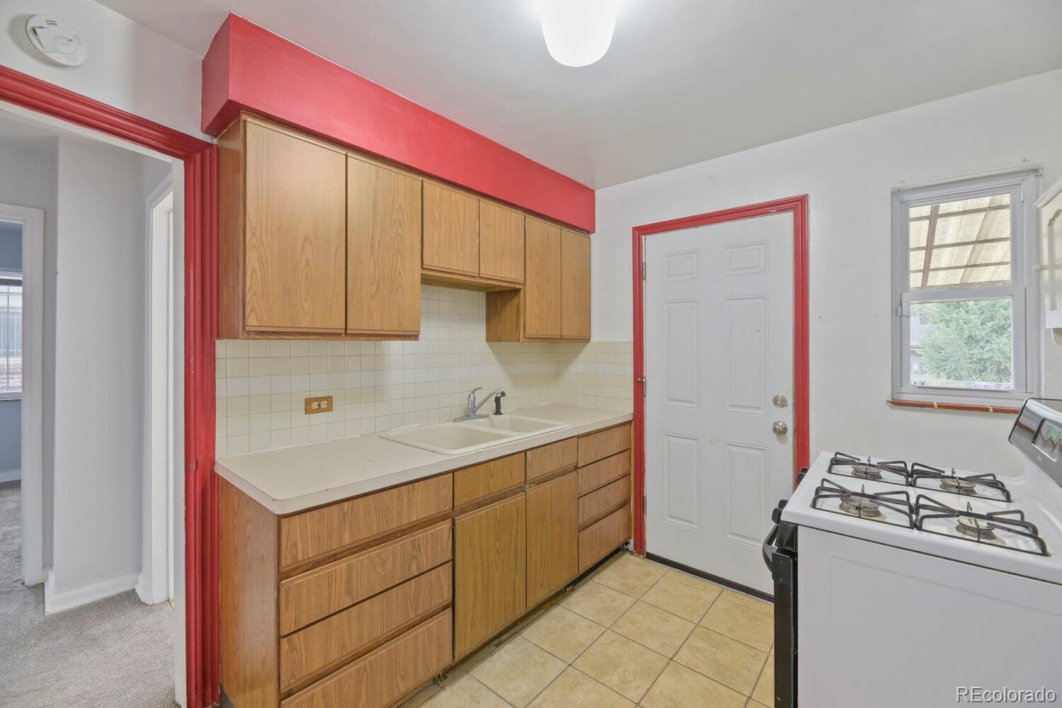 MLS Image #6 for 816 s dale court,denver, Colorado