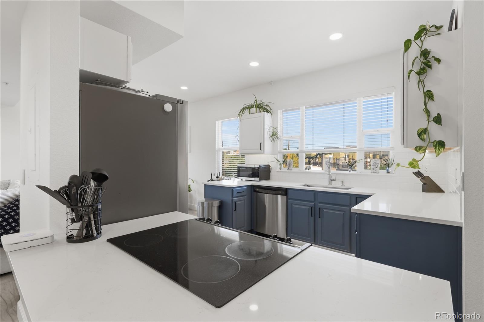 MLS Image #14 for 3025  umatilla street,denver, Colorado