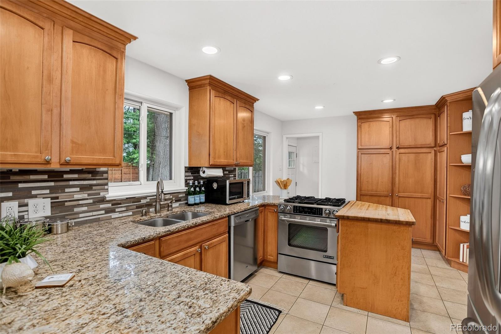MLS Image #9 for 3048 s adams street,denver, Colorado