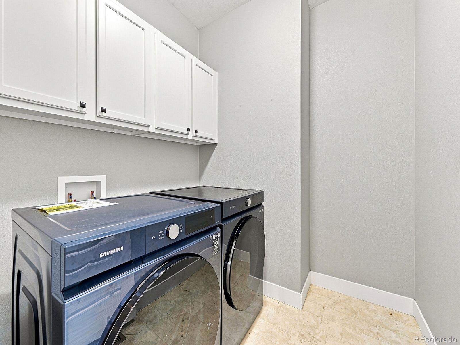 MLS Image #10 for 10730 e 26th avenue,aurora, Colorado