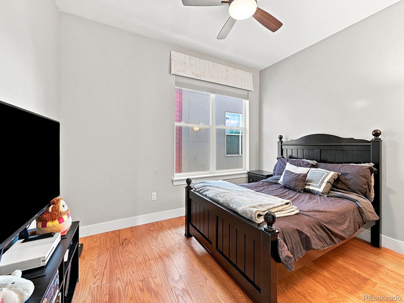 MLS Image #15 for 10730 e 26th avenue,aurora, Colorado