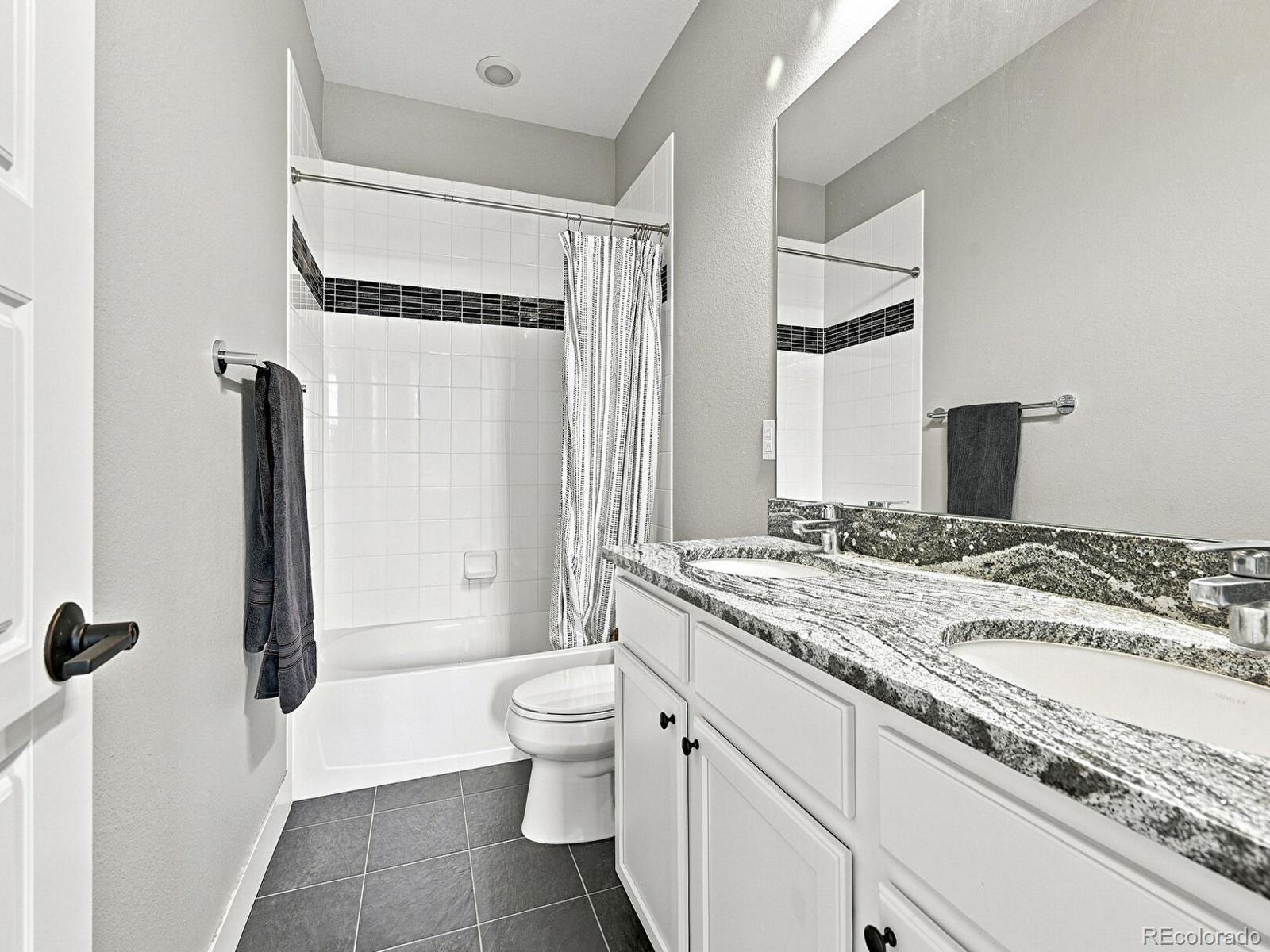 MLS Image #17 for 10730 e 26th avenue,aurora, Colorado