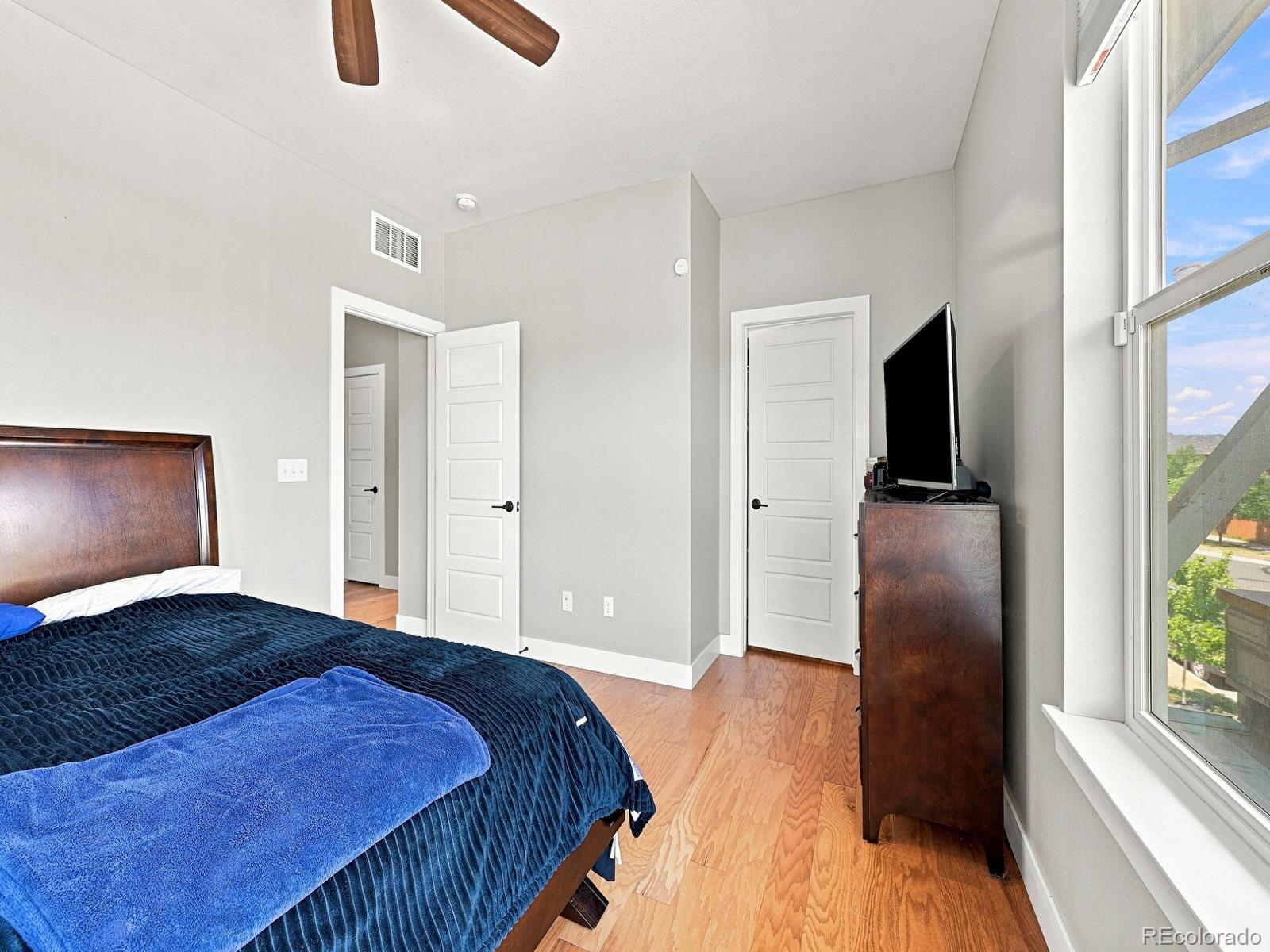 MLS Image #19 for 10730 e 26th avenue,aurora, Colorado