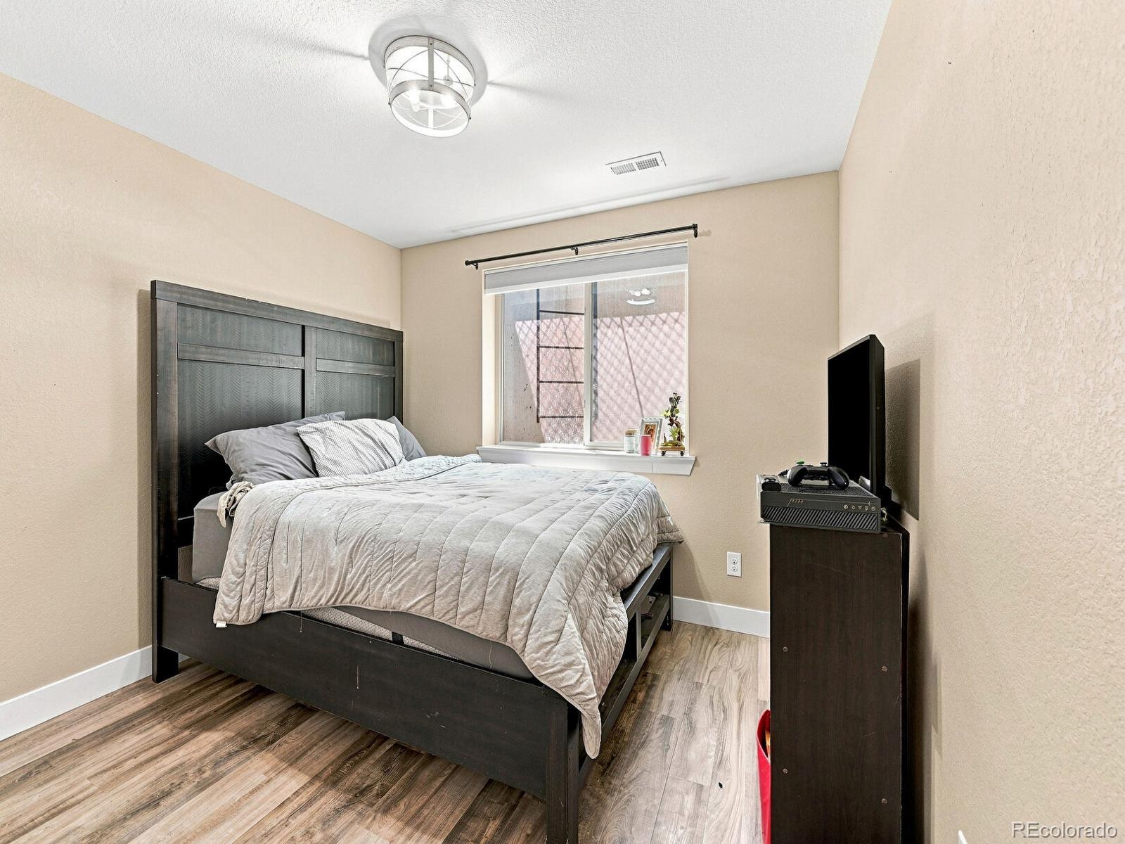 MLS Image #23 for 10730 e 26th avenue,aurora, Colorado