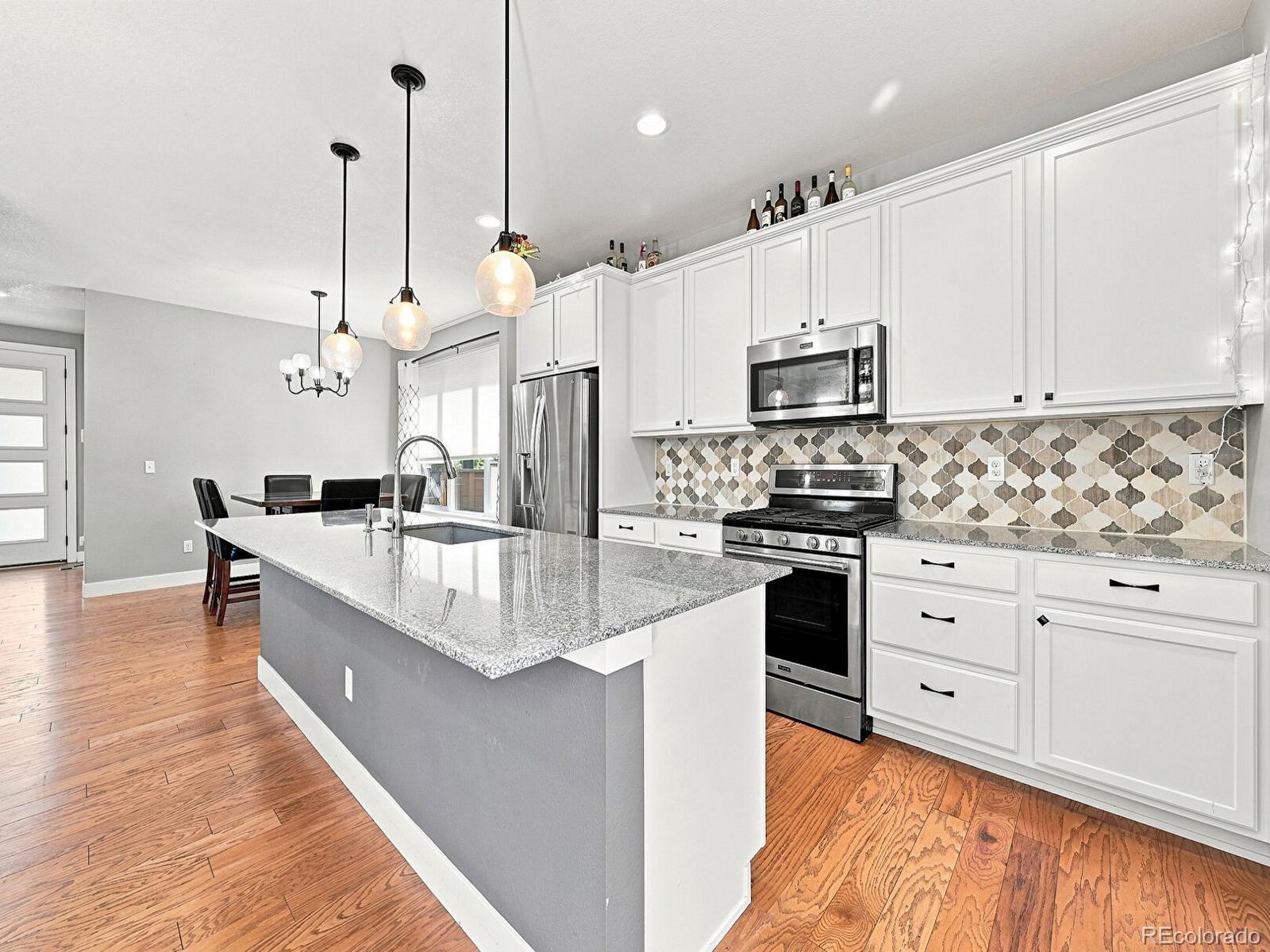 MLS Image #5 for 10730 e 26th avenue,aurora, Colorado