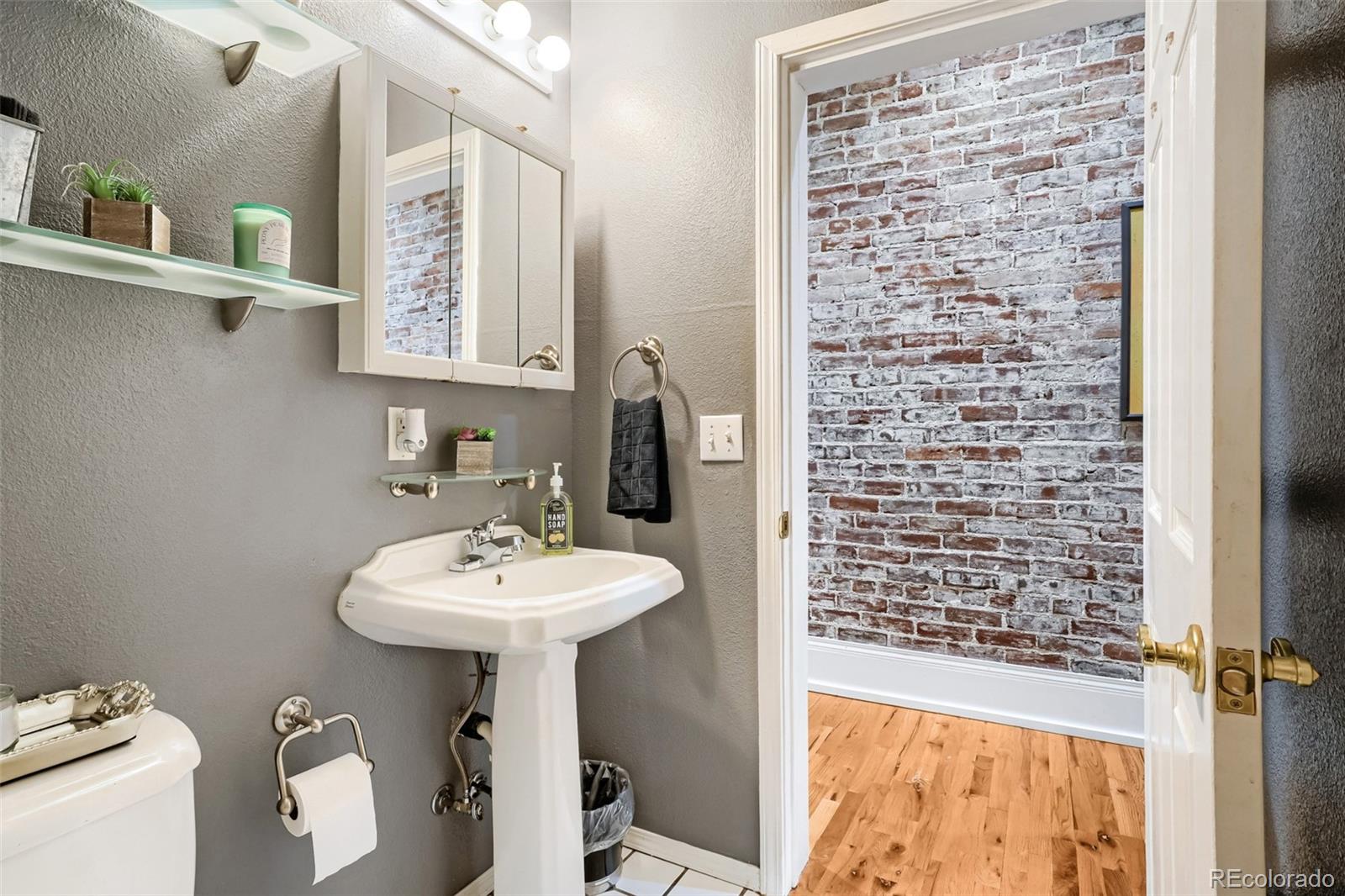 MLS Image #20 for 1368 n downing street 3,denver, Colorado